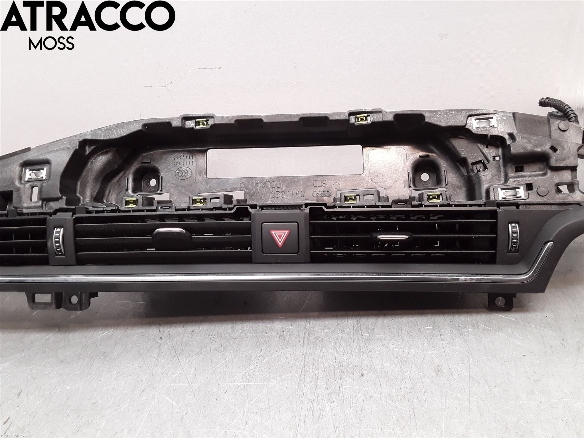 Audi A4 12-15 Dashbord Kanal - Dyse