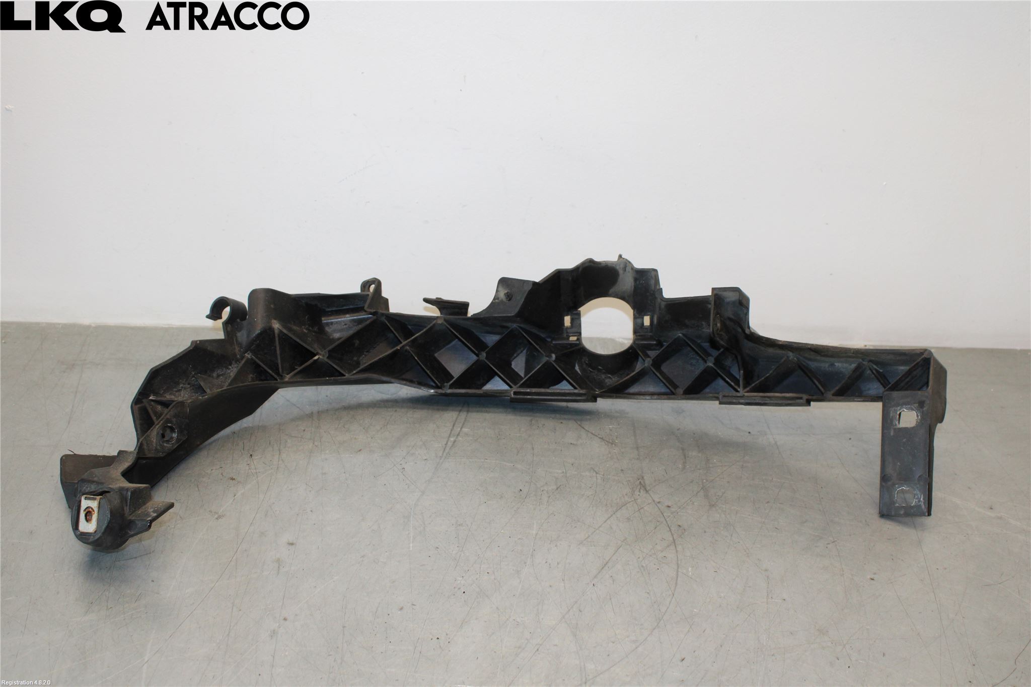 BMW 3 E90/91 SED/TOU 05-12 Frontlykt Holder-Feste