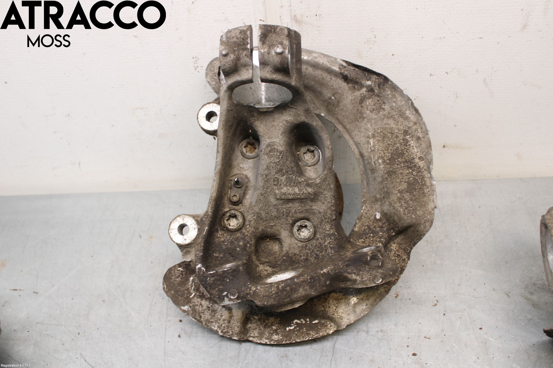 BMW 1 F20/F21 11-19 Spindel Vf