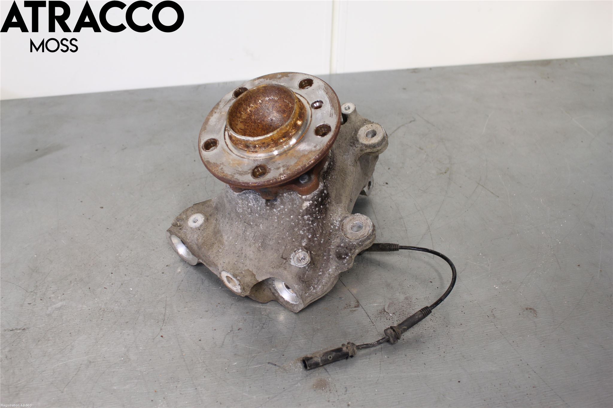 BMW 3 F30/F31/F80 12-19 Spindel Vf