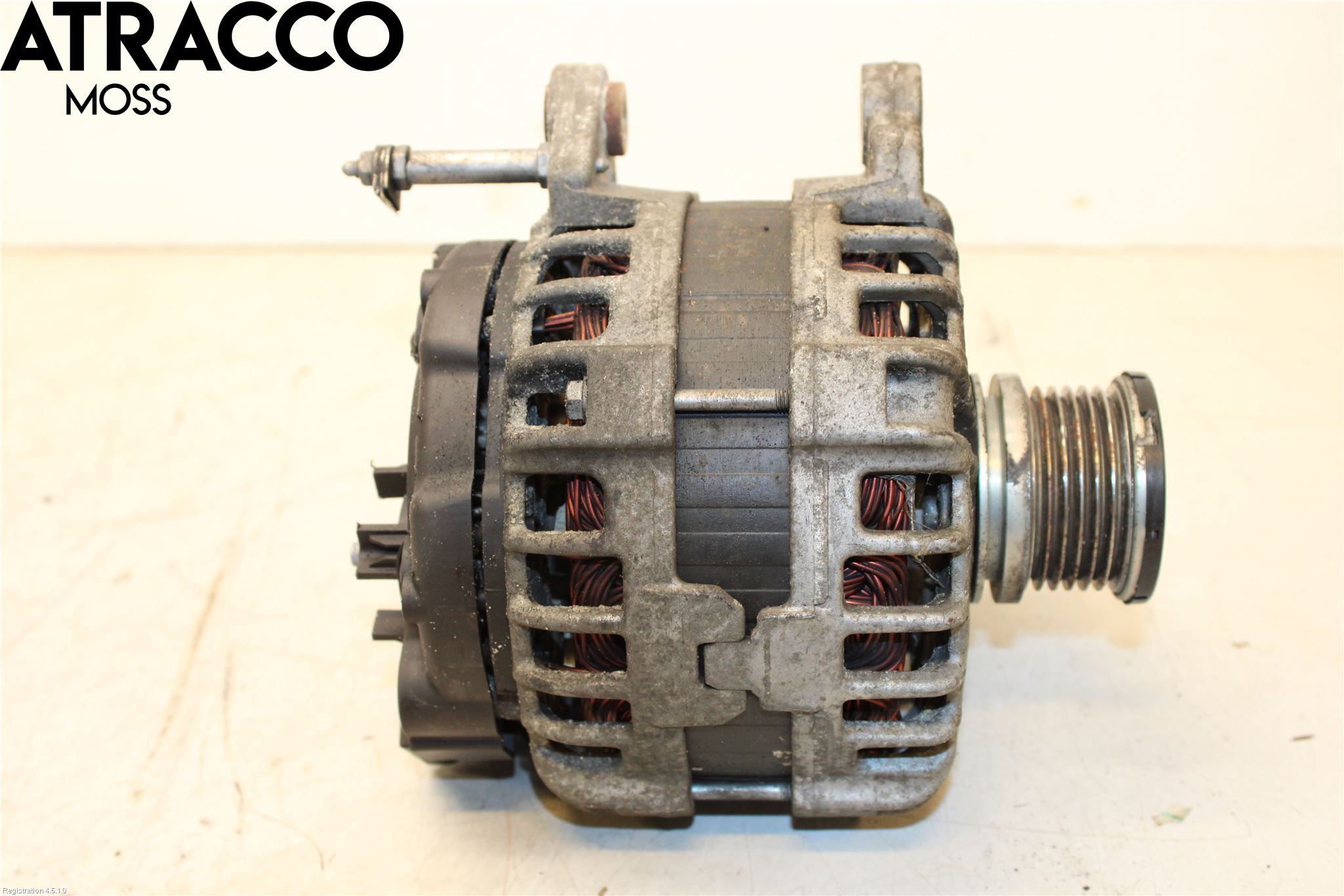 Volkswagen VW CADDY      04-10 Dynamo