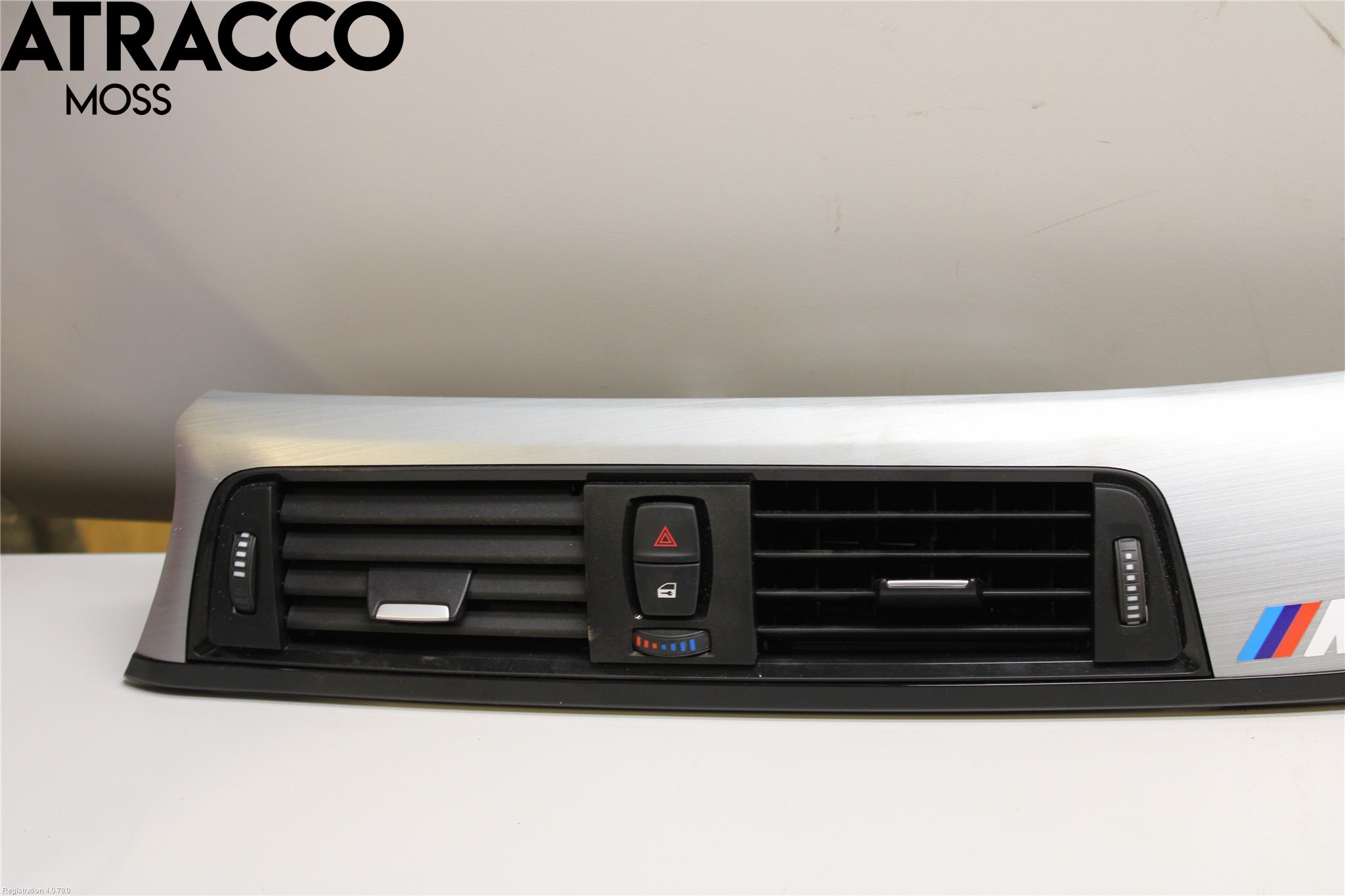 BMW 3 F30/F31/F80 12-19 Dashbord Kanal - Dyse