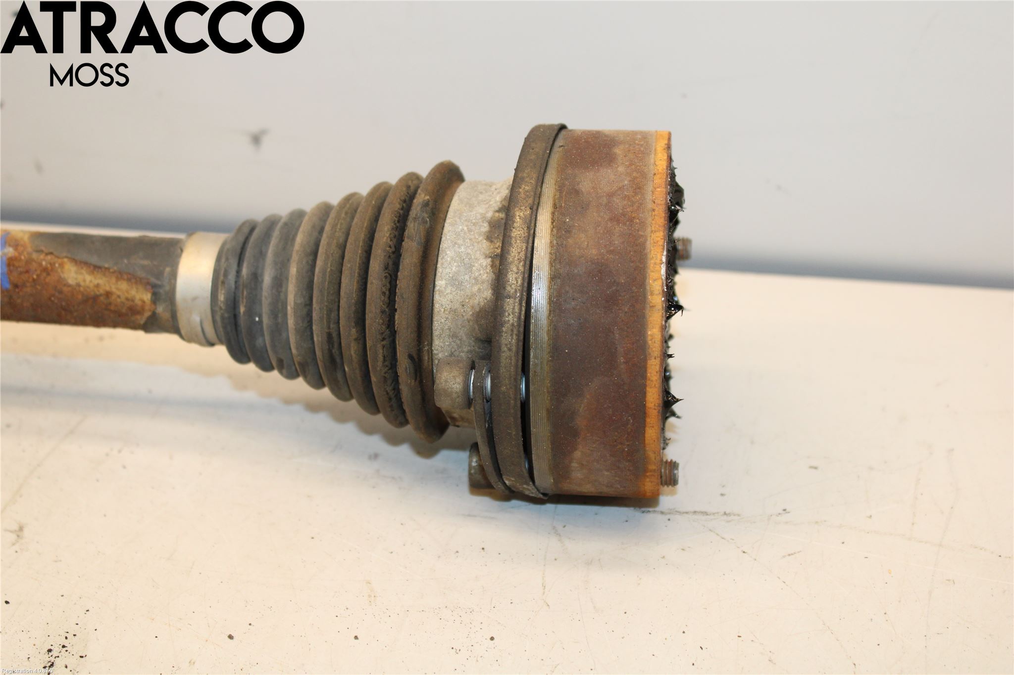 Volkswagen VW GOLF VI 09-13 Drivaksel Foran Kompl Venstre