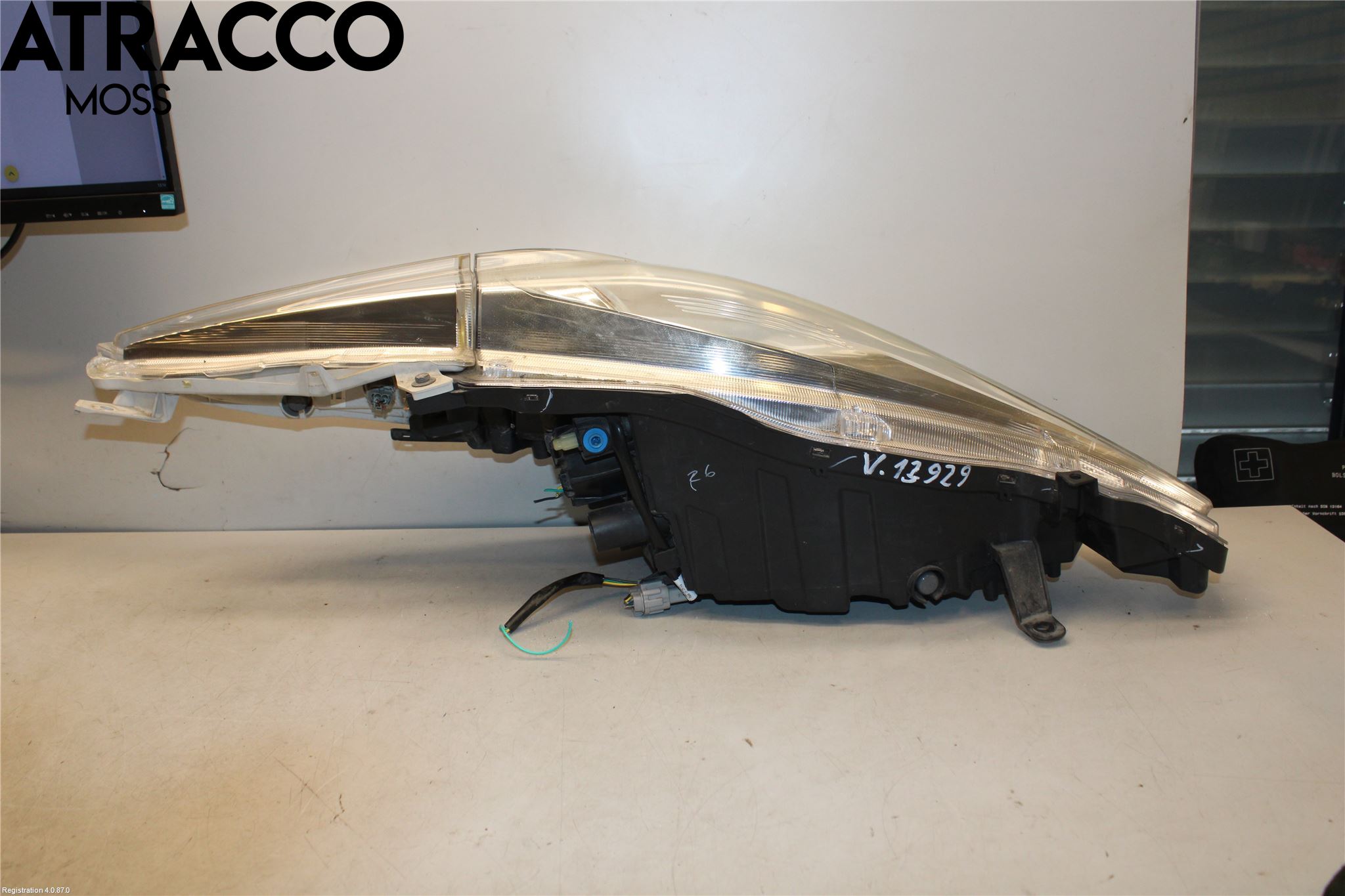 Nissan LEAF 11-17 Frontlykt Venstre