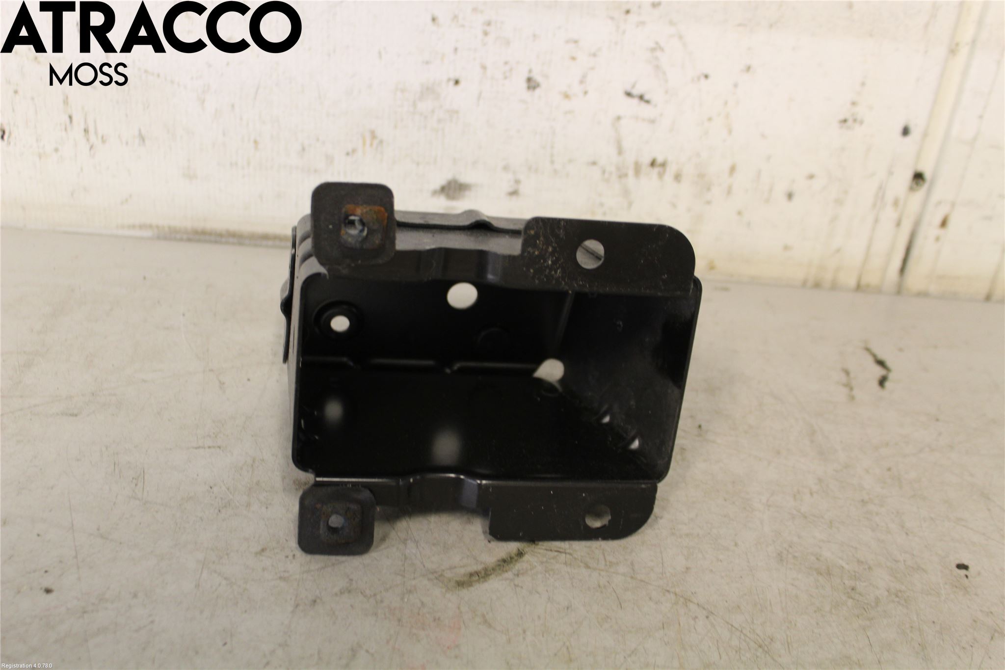 Nissan LEAF 18- Støtfanger Bak Feste