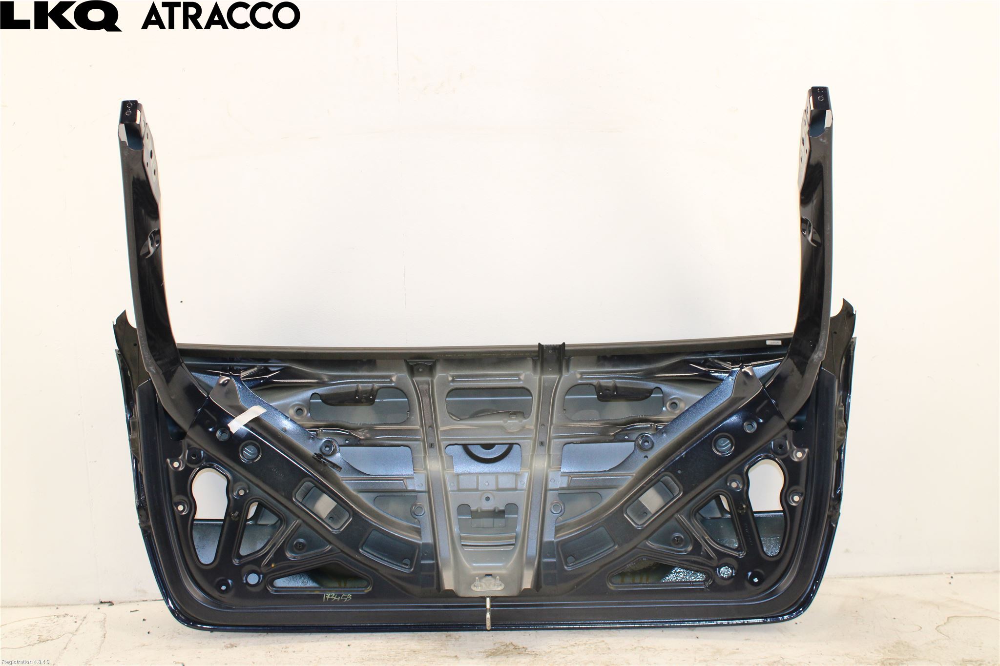 BMW 5 F10/F11/F18 09-17 Bakluke Koffertlokk