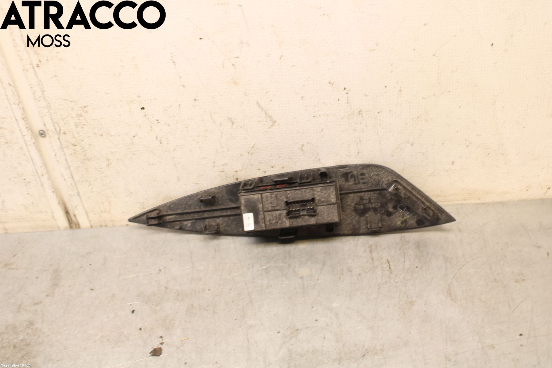 Nissan LEAF 11-17 Bryter Vindusheis