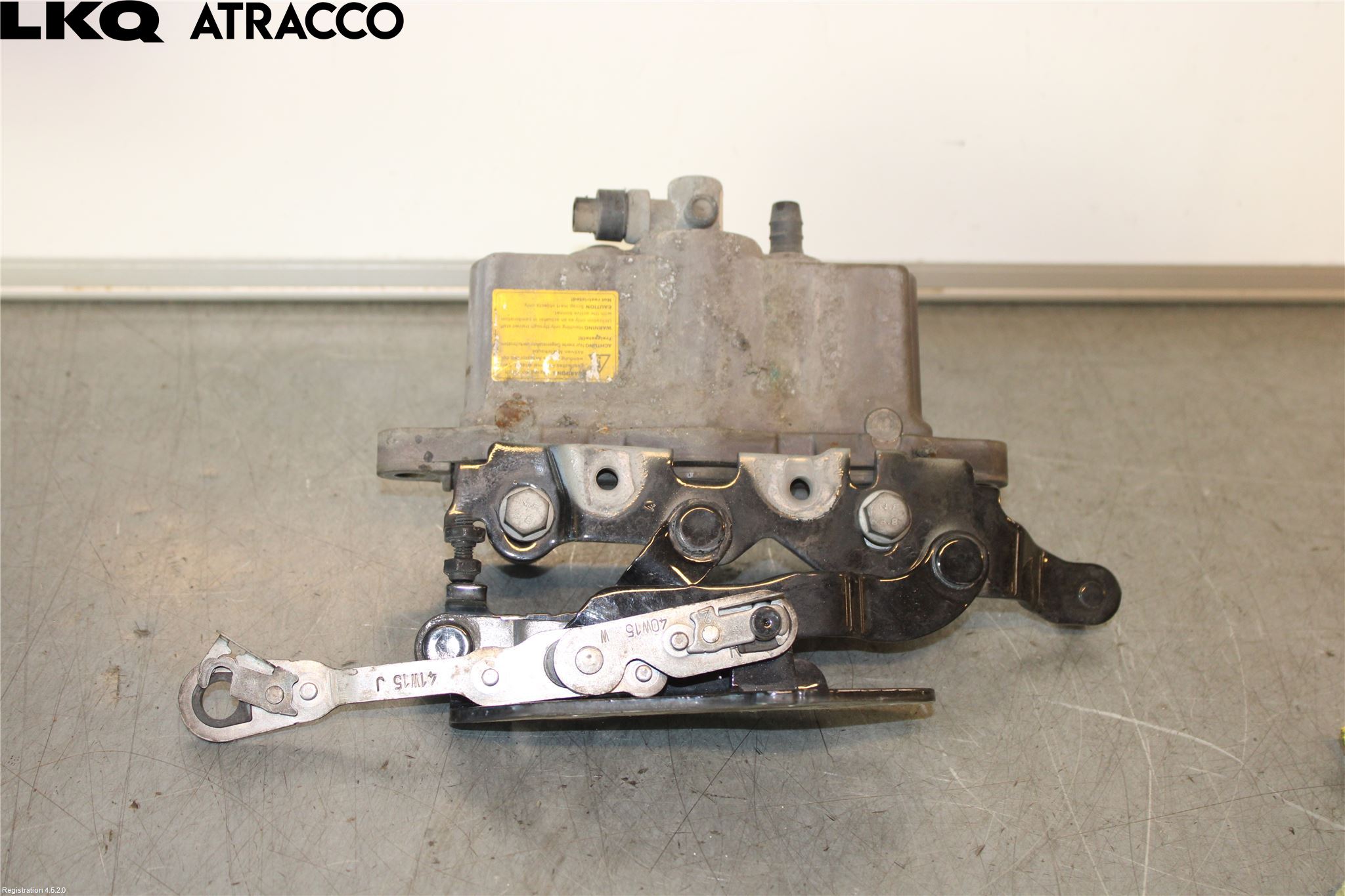 Mercedes-Benz MB E-KLASS (W212) 09-16 Panser Hengsel - Hengsler