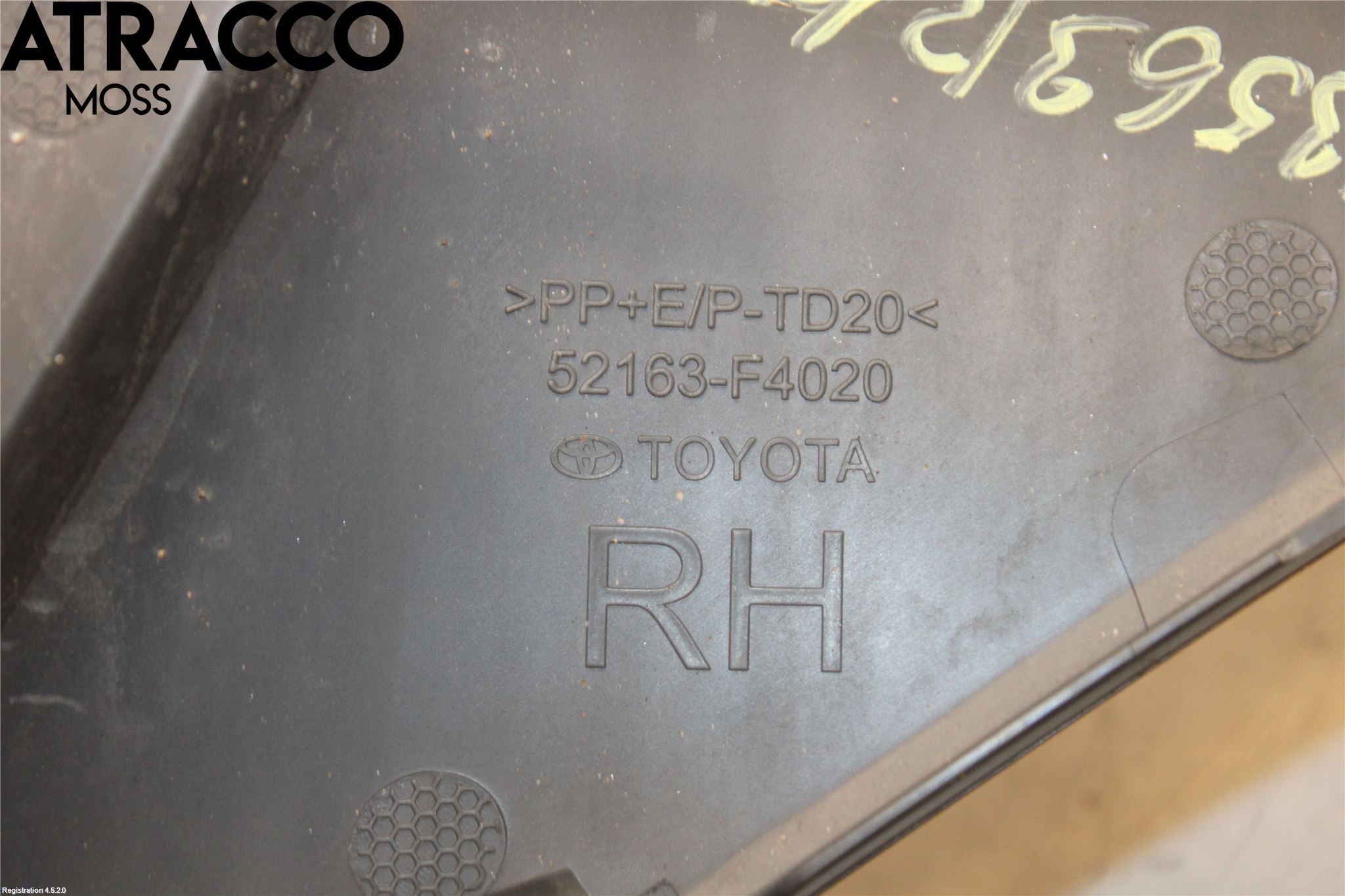 Toyota C-HR 16-23 Refleks Bak