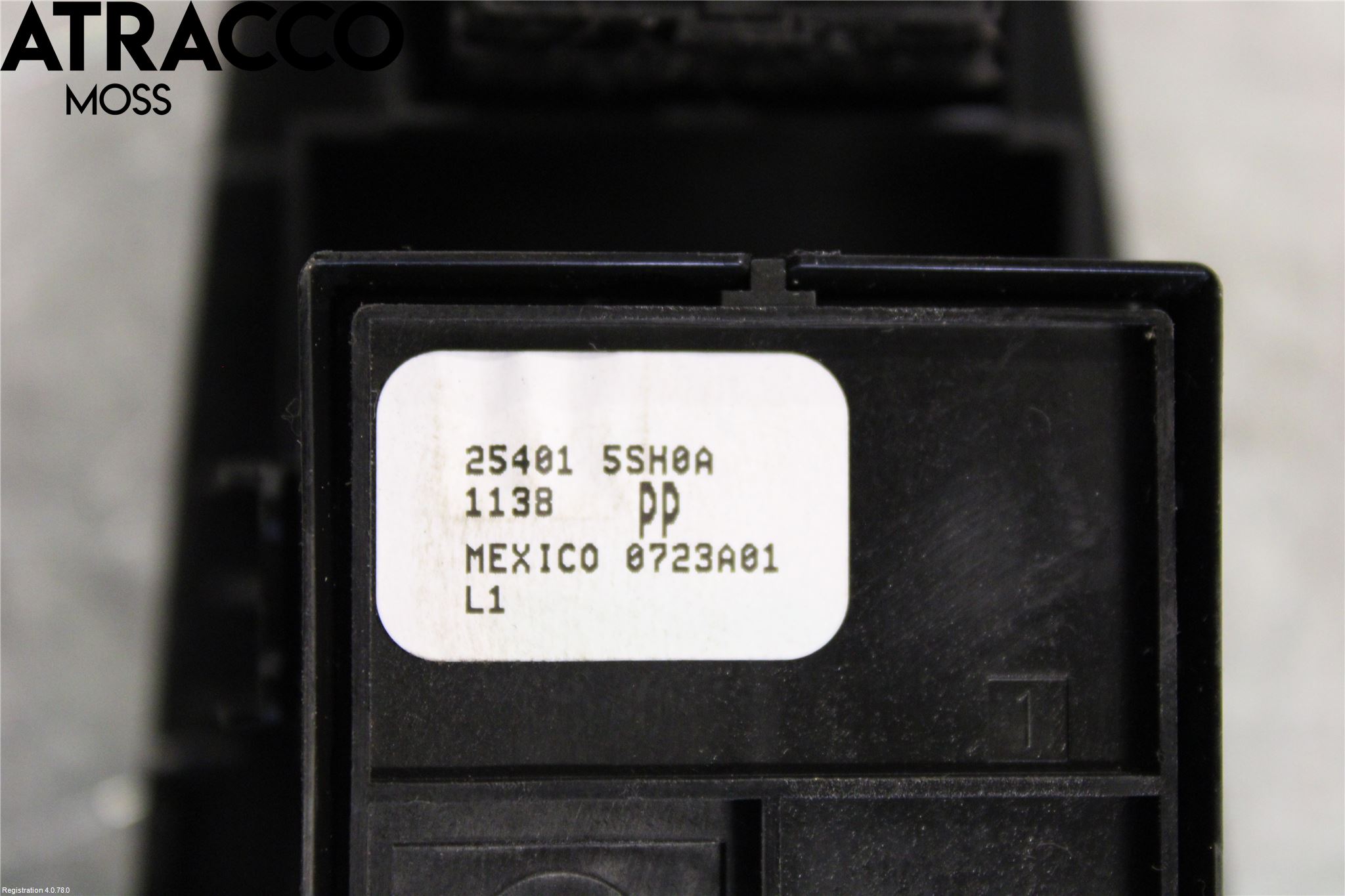 Nissan LEAF 18- Bryter Vindusheis