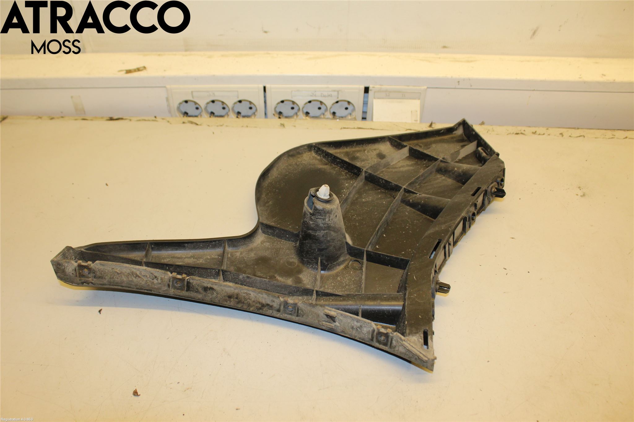 Volvo V60 11-13 Støtfanger Bak Feste