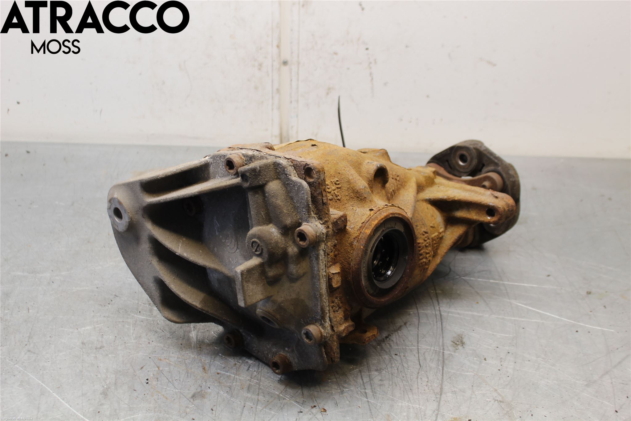 BMW 1 F20/F21 11-19 Bakaksel Kardang Bak -Diff