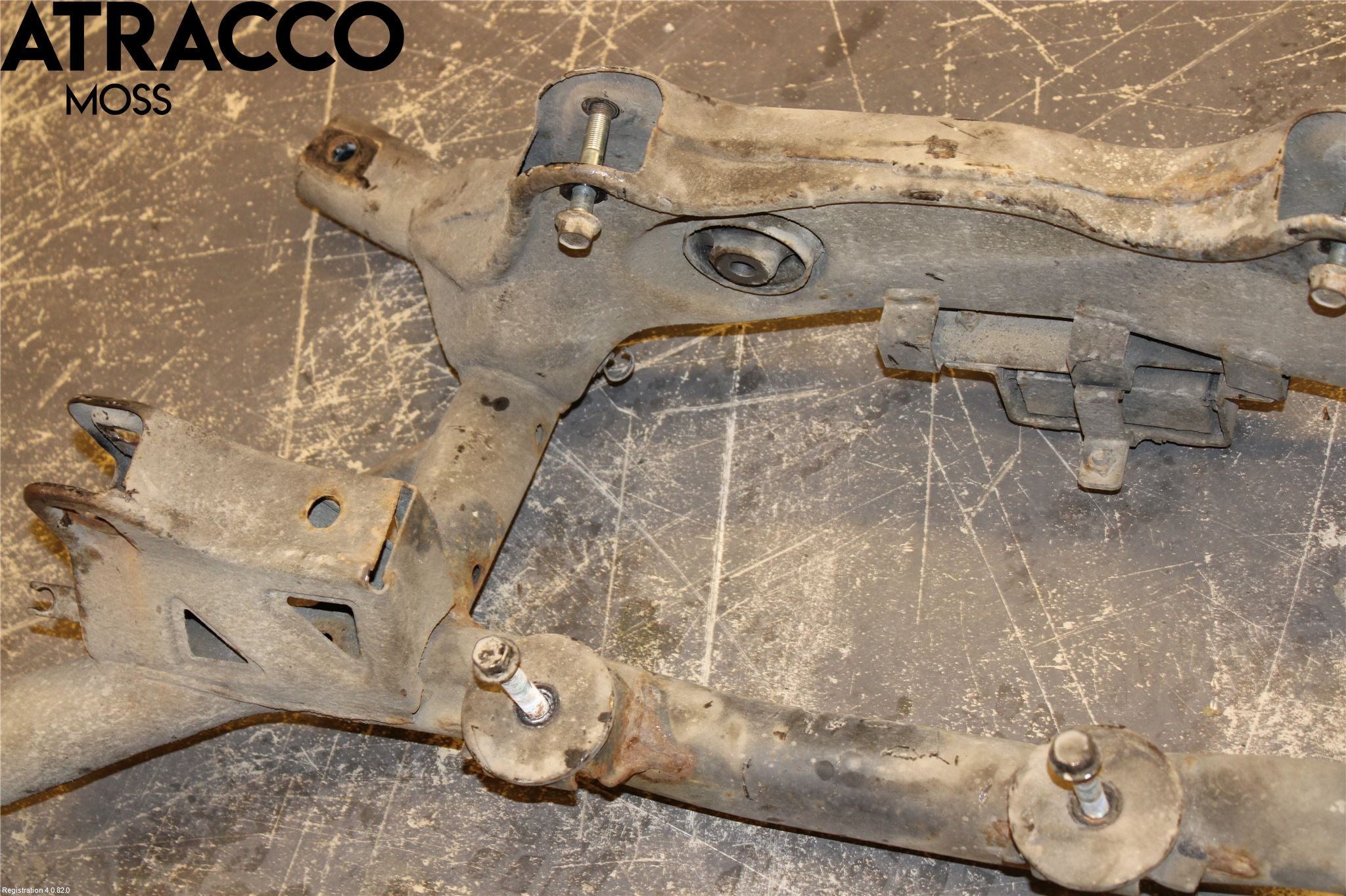 Mitsubishi OUTLANDER 13-21 Bakaksel Feste Travers-Ramme