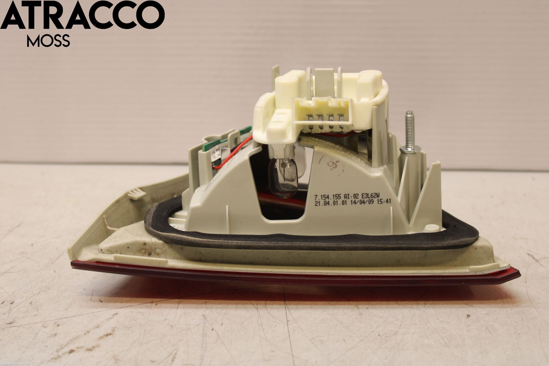 BMW 3 E90/91 SED/TOU 05-12 Baklykt Venstre  På Luke(Indre