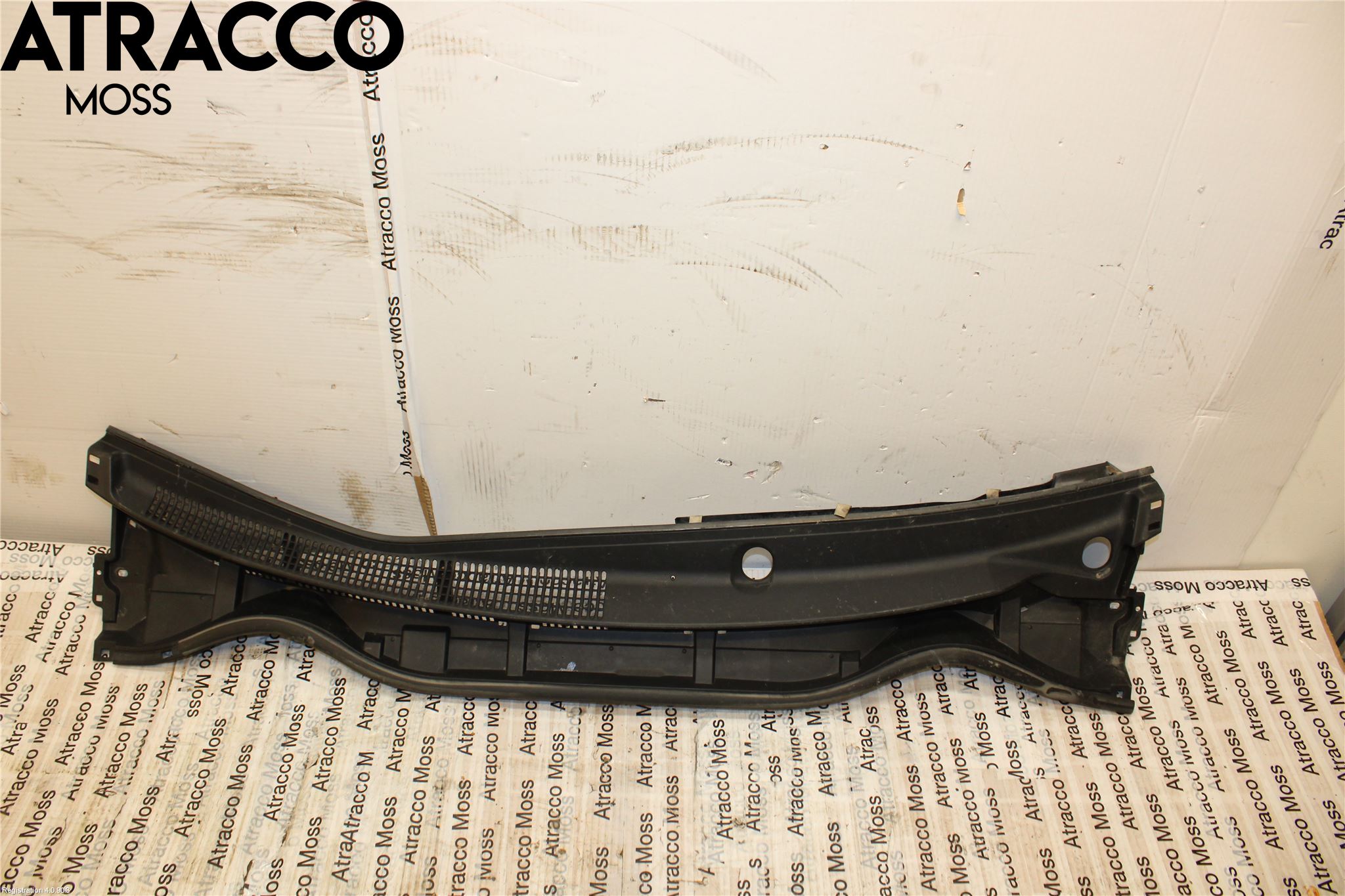 Toyota AURIS 13-19 Visker Deksel-Grill-Under Frr