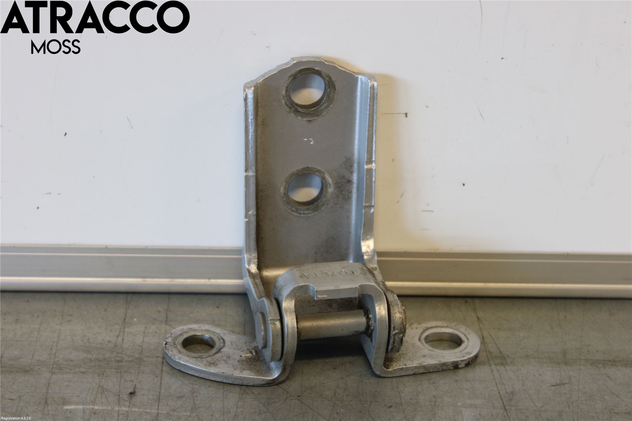 Peugeot 108 15-22 Dørhengsel