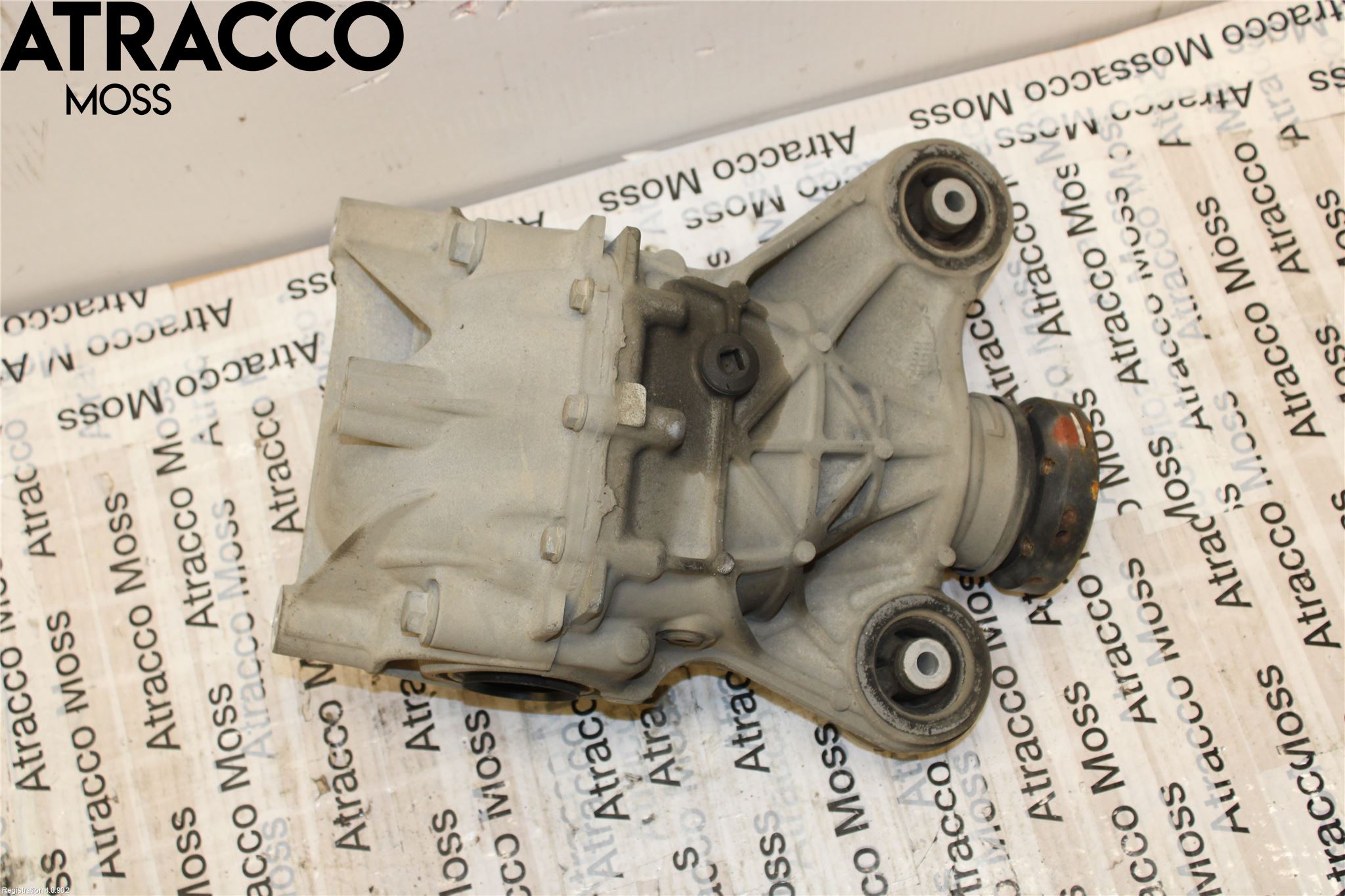 Jaguar F-PACE Bakaksel Kardang Bak -Diff