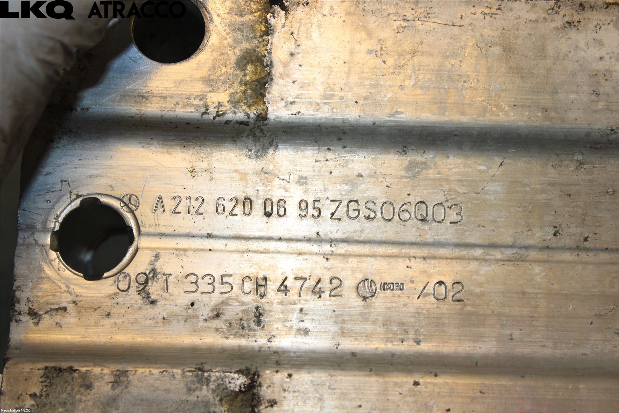 Mercedes-Benz MB E-KLASS (W212) 09-16 Støtfanger Foran Feste