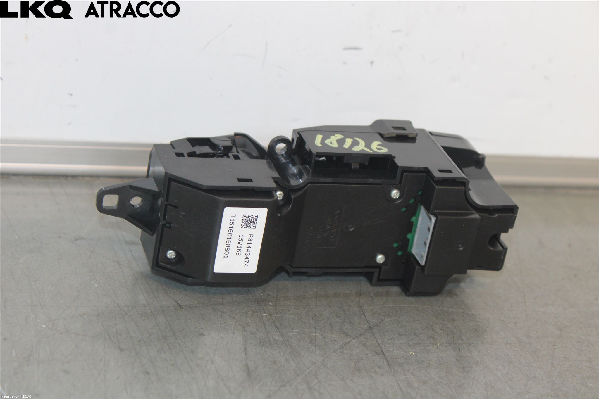 Volvo XC90/RECHARGE 16- Bryter Parkeringsbrems