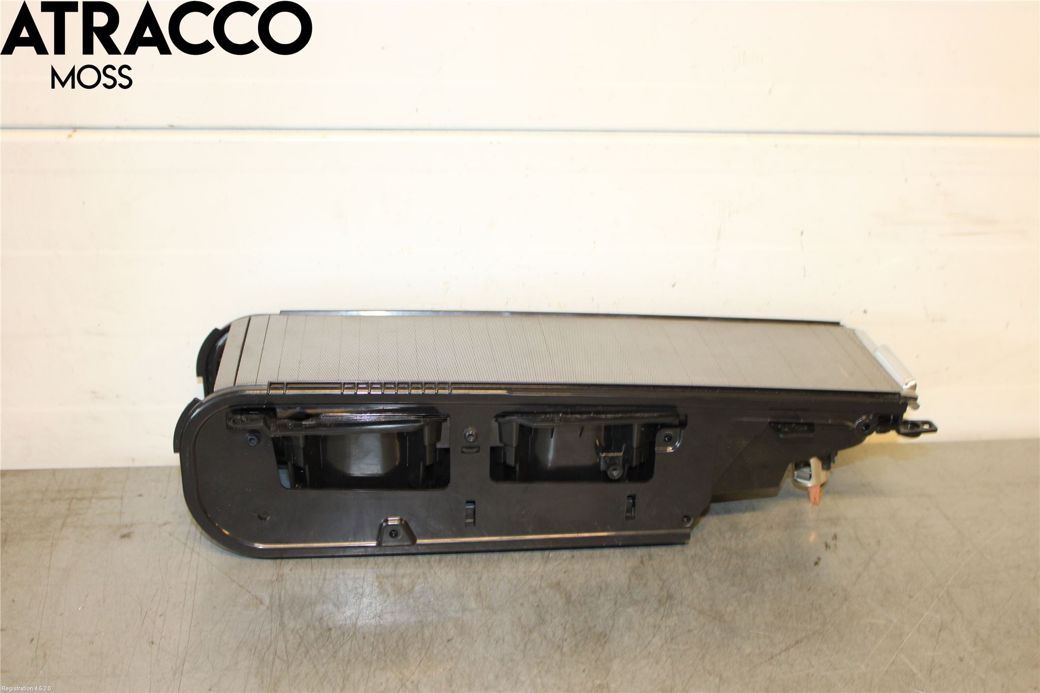 Volvo XC90/RECHARGE 16- Innr Koppholder