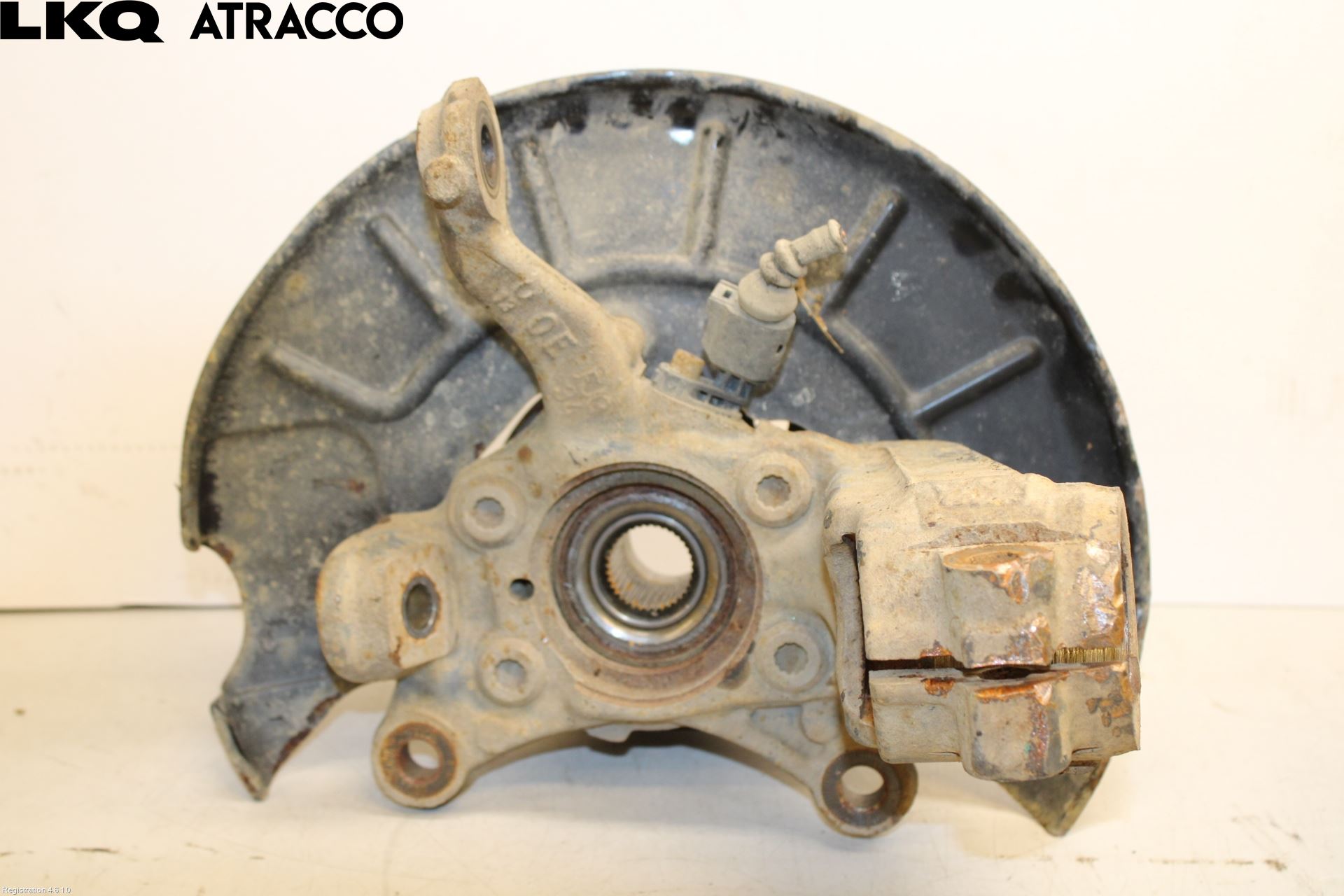 Volkswagen VW CADDY 11-15 Spindel Vf