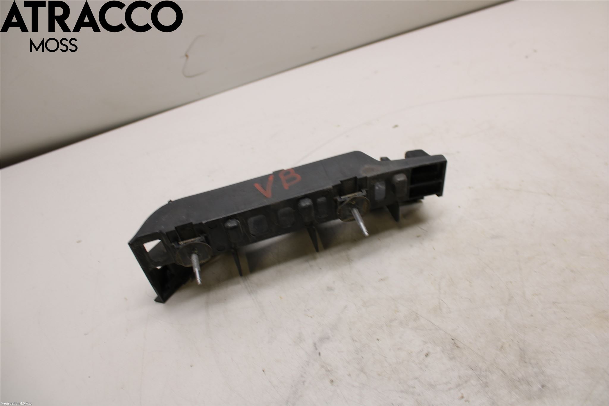 Mercedes-Benz MB E-KLASS (W212) 09-16 Støtfangerfeste Bak Venstre