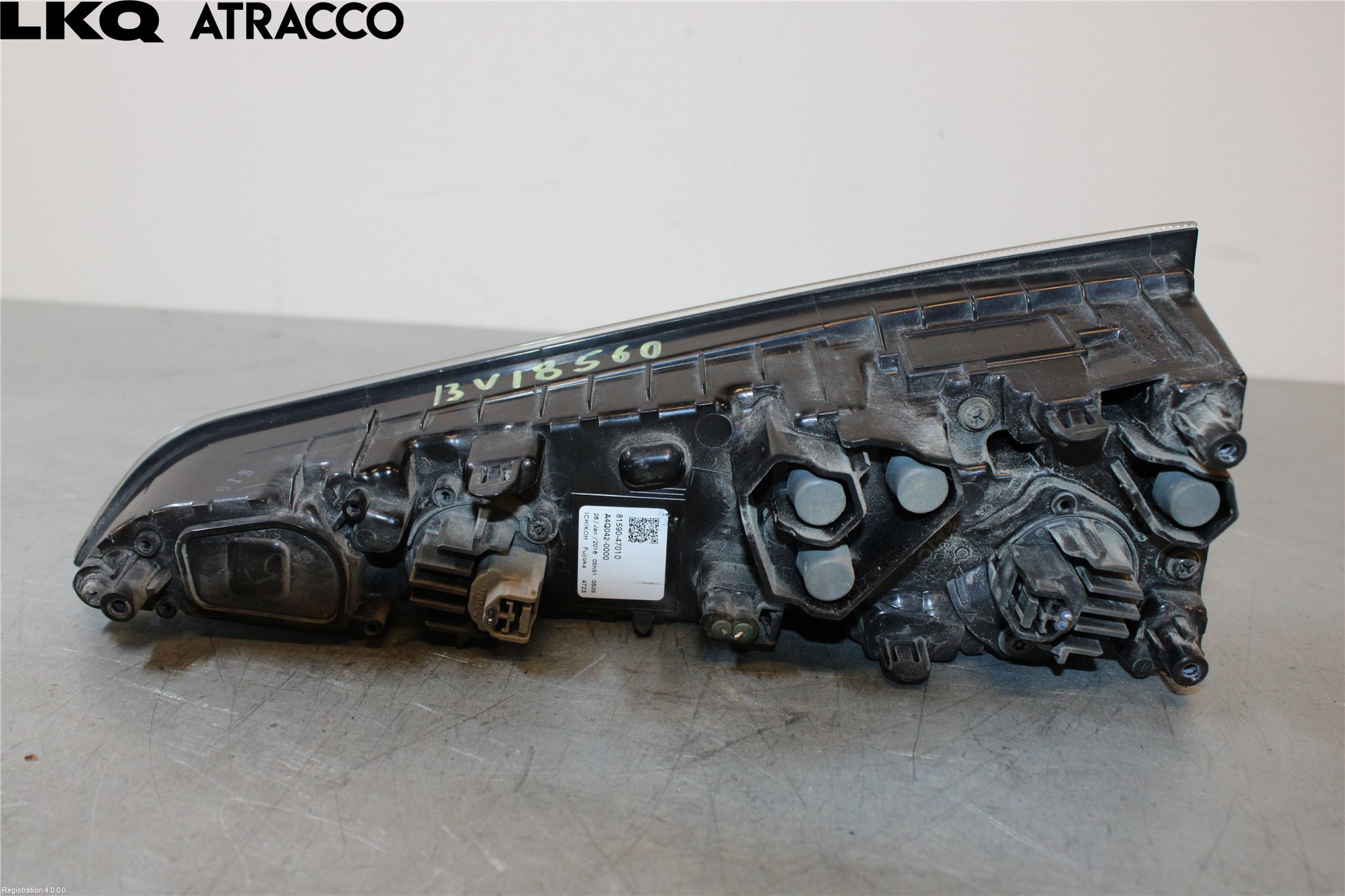 Toyota PRIUS (ZVW50) 16-21 Baklykt Venstre