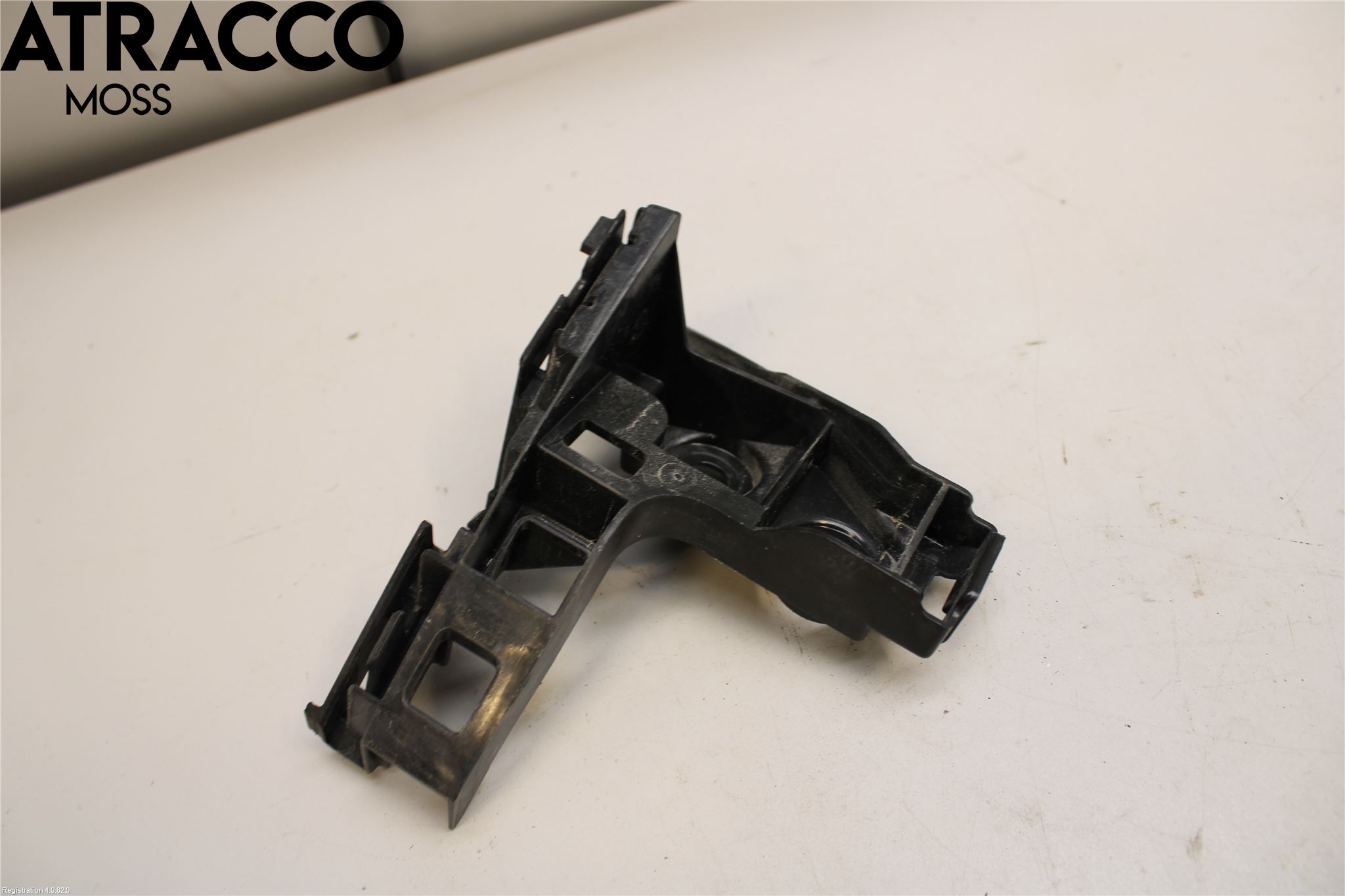 Volkswagen VW GOLF / E-GOLF VII 13-20 Støtfanger Bak Feste