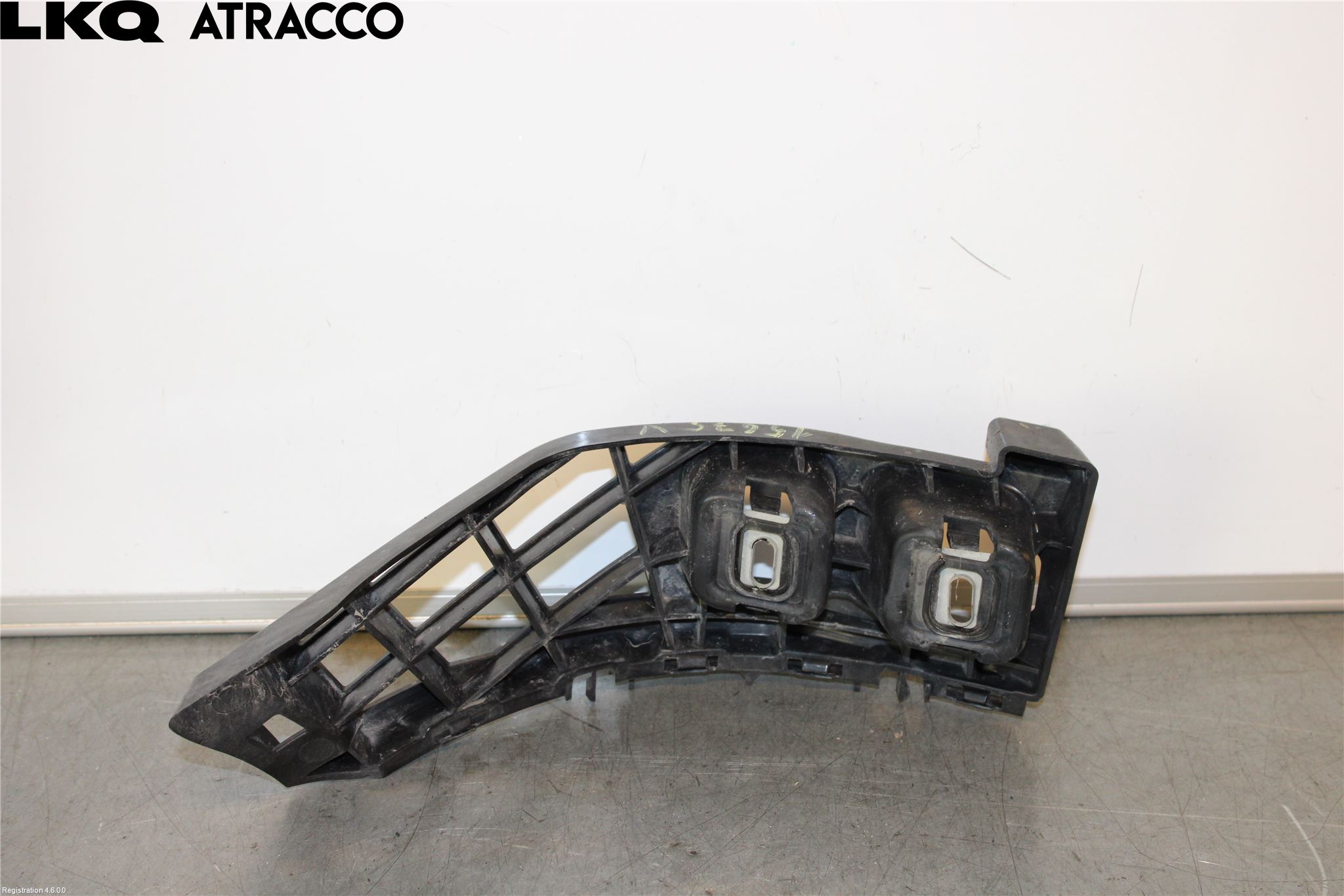 Mercedes-Benz MB E-KLASS (W212) 09-16 Støtfangerfeste Bak Venstre