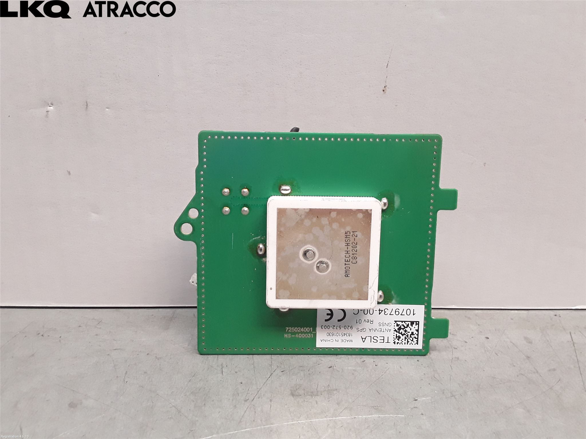 Tesla MODEL 3 17- Antenn El