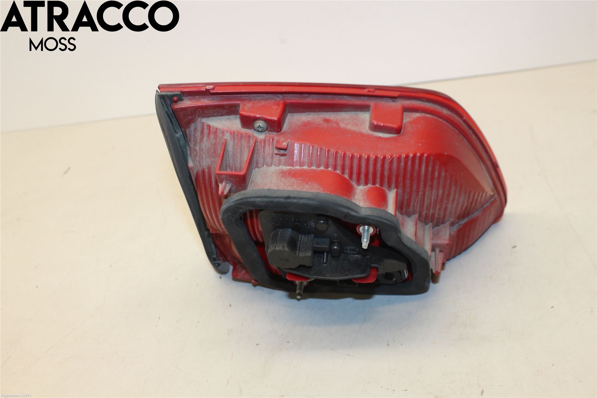 Volkswagen VW TOURAN 10-15 Baklykt Høyre  På Luke(Indre)