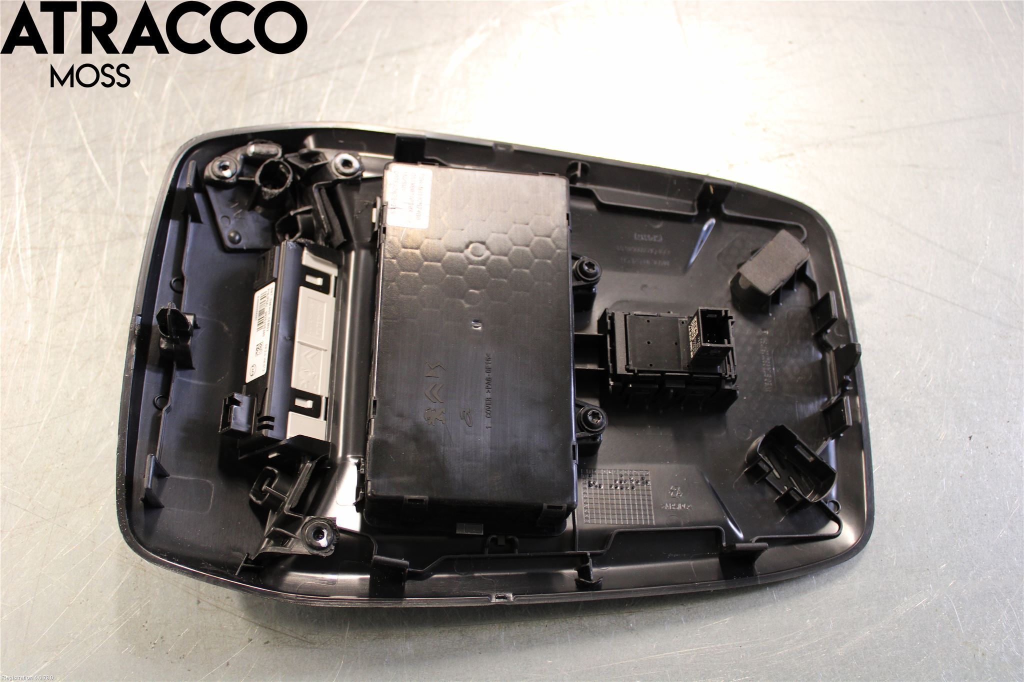 Peugeot 208/E-208 20- Innr Taklys