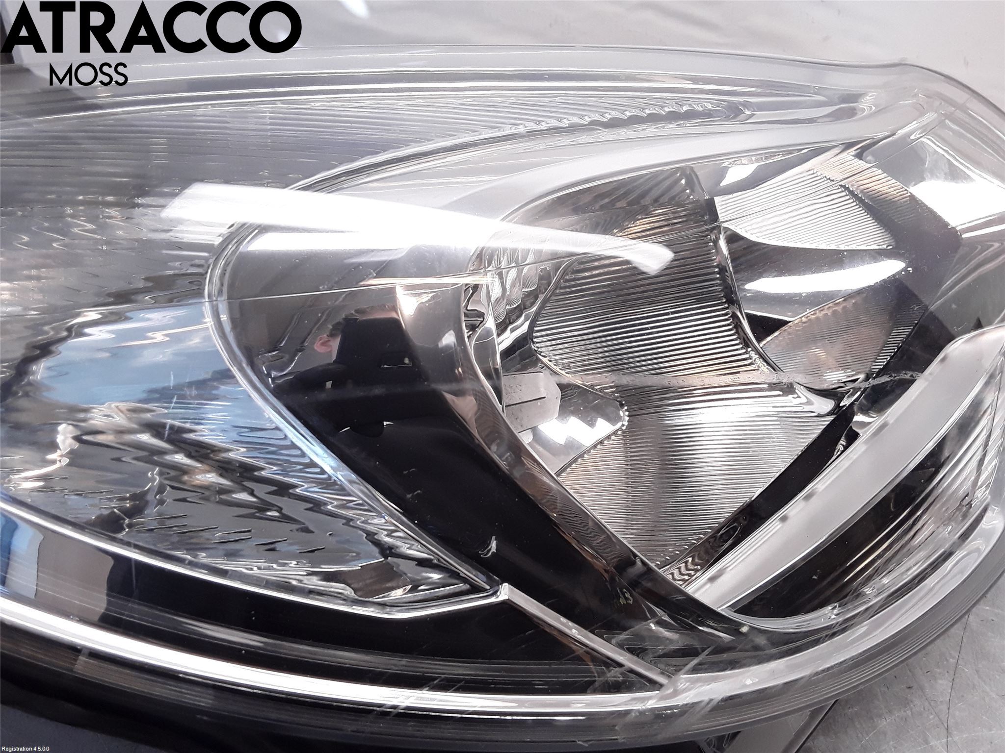 Opel CORSA D 07-14 Frontlykt Høyre