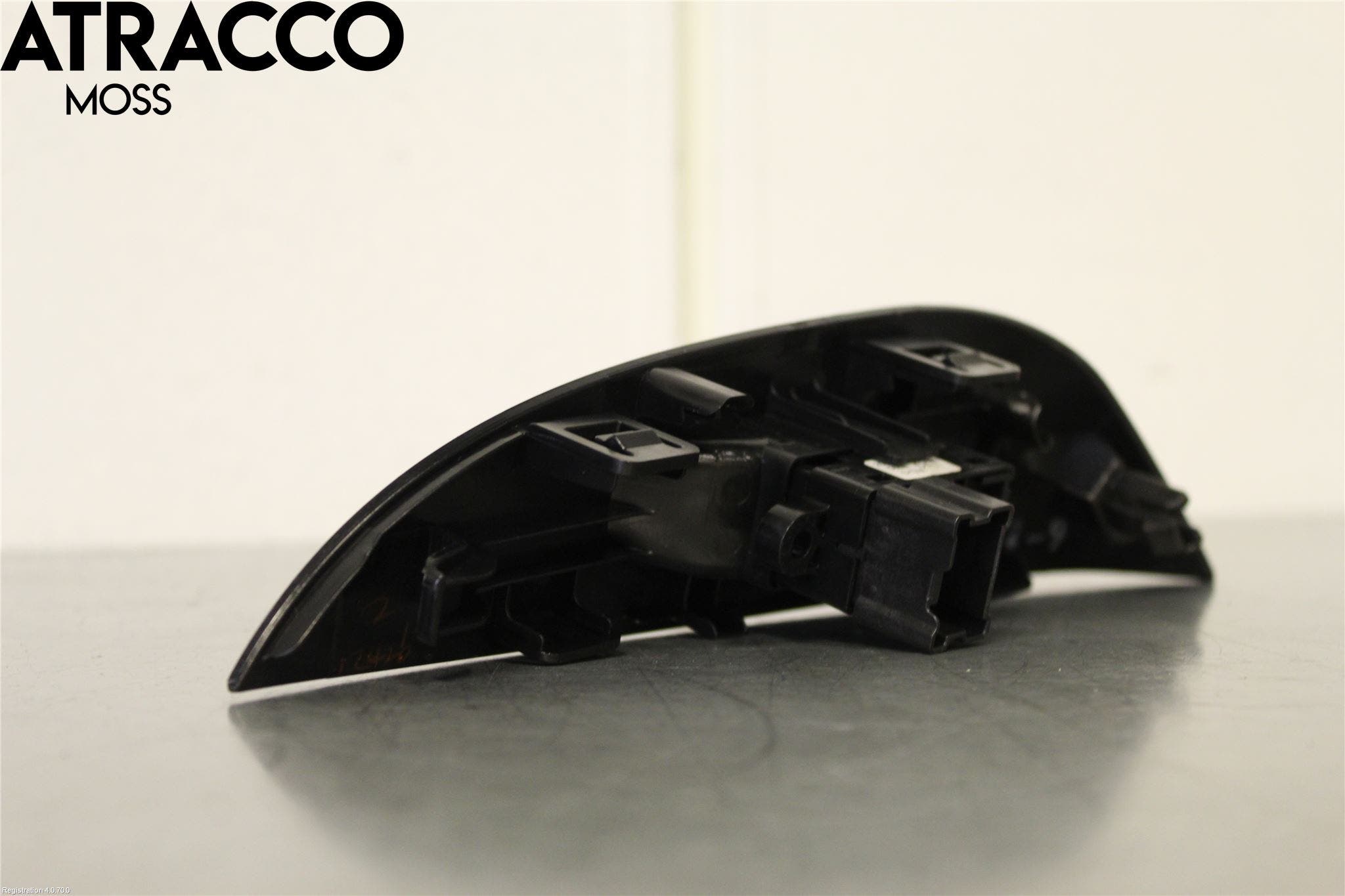 Nissan LEAF 11-17 Bryter Vindusheis