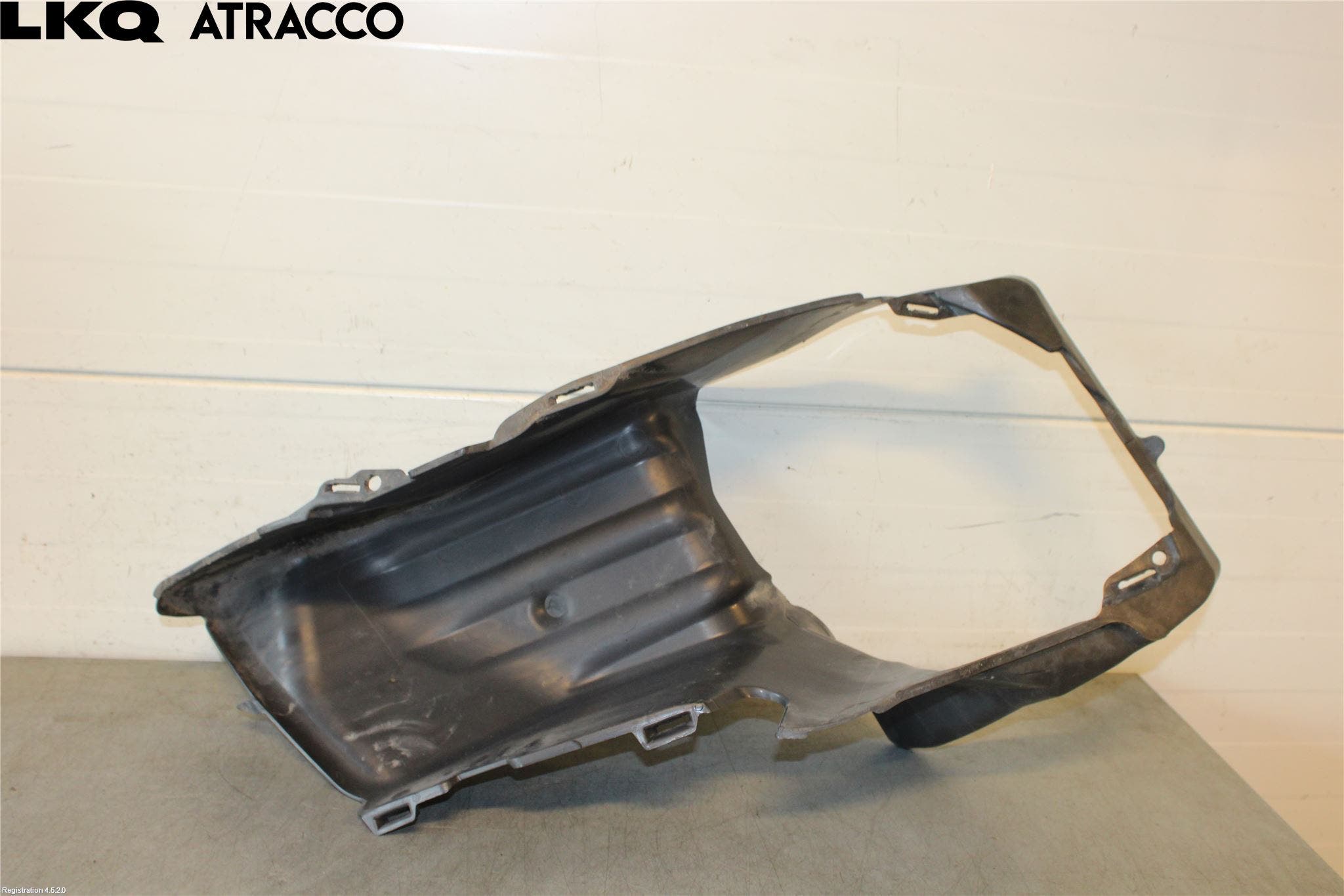 Peugeot 308 14-21 Luftstyring Front