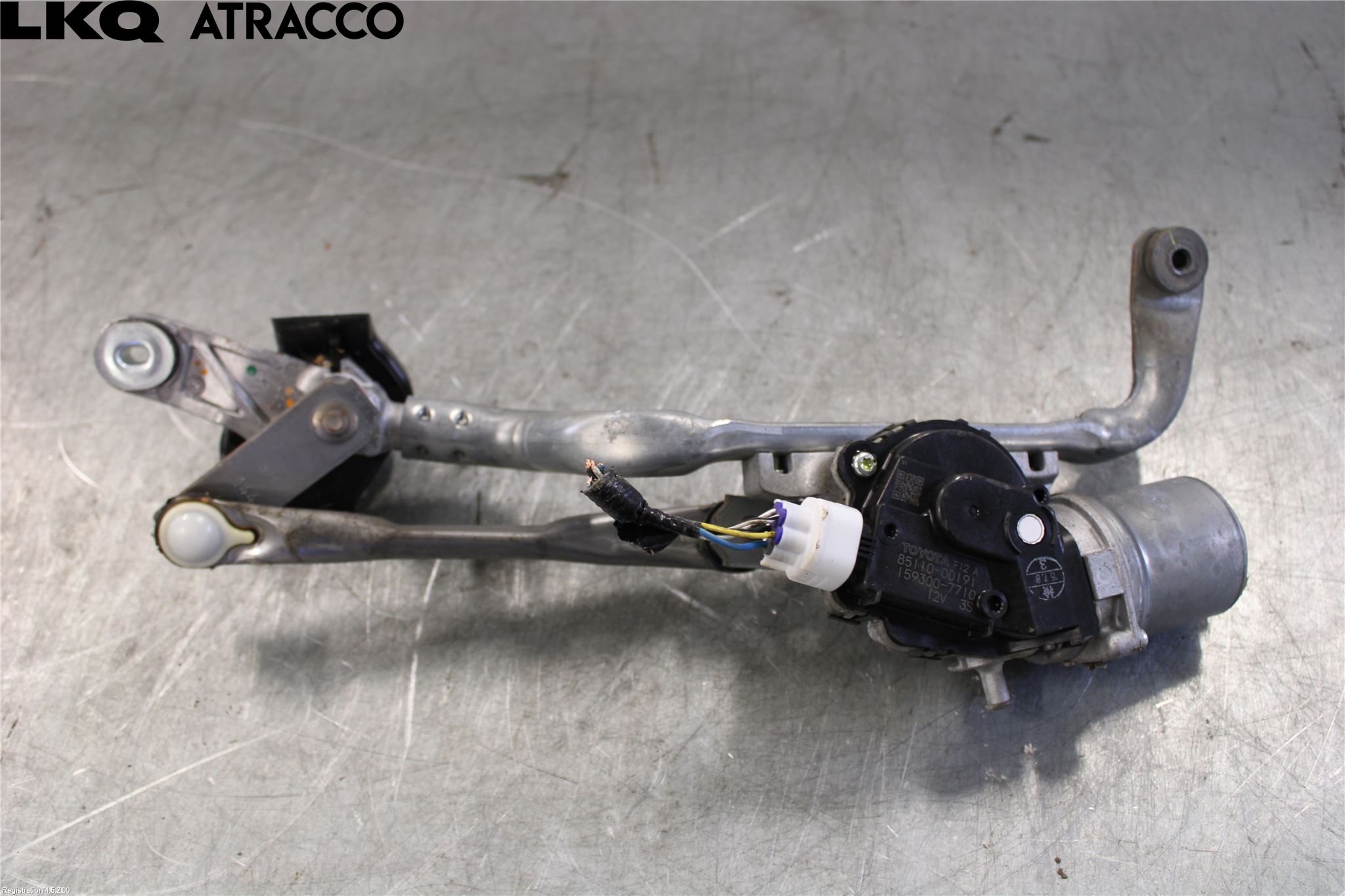 Toyota YARIS XP130 15-20 Viskermotor Frontrute