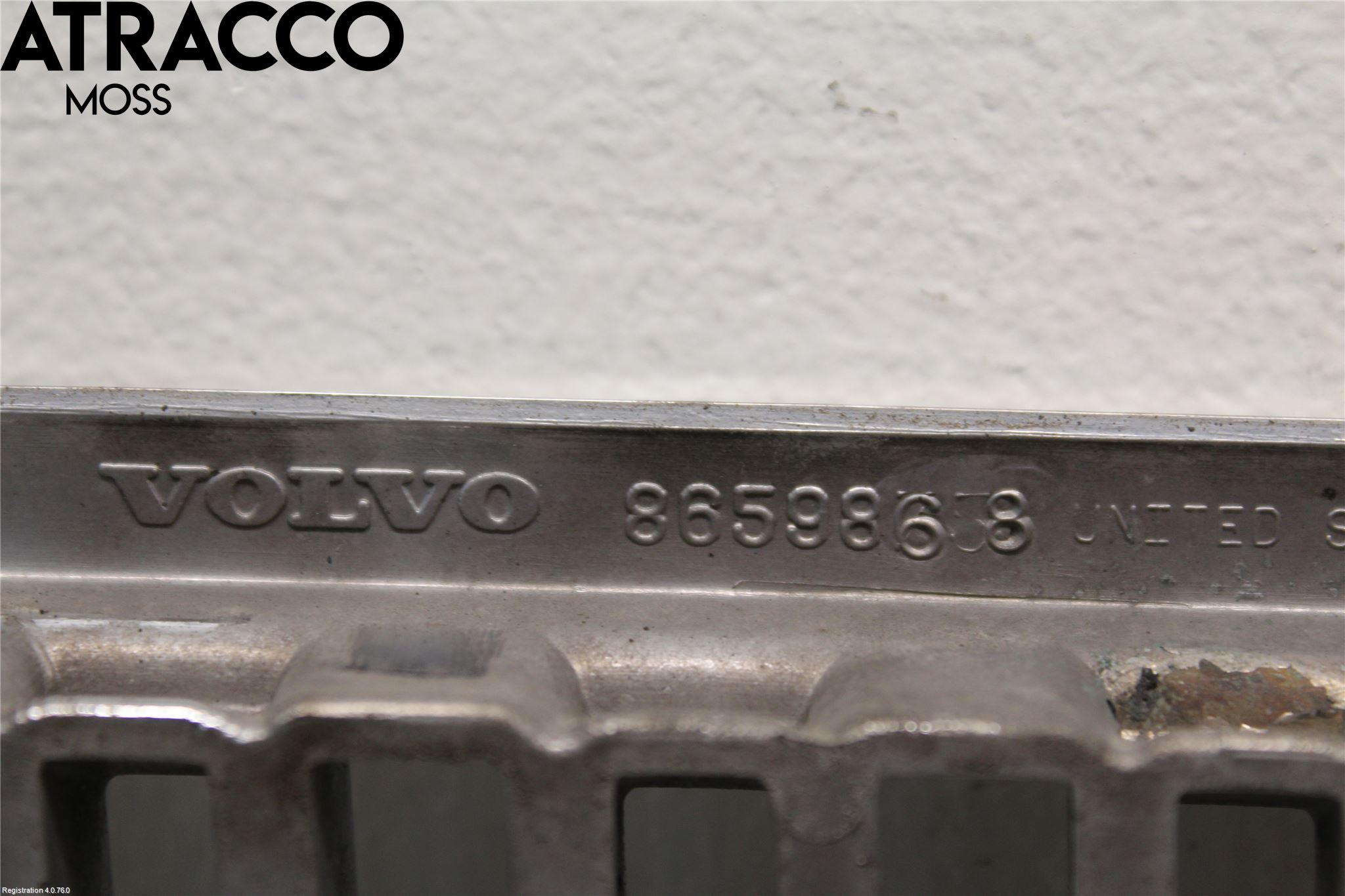 Volvo V70 00-04 Grill Komplett
