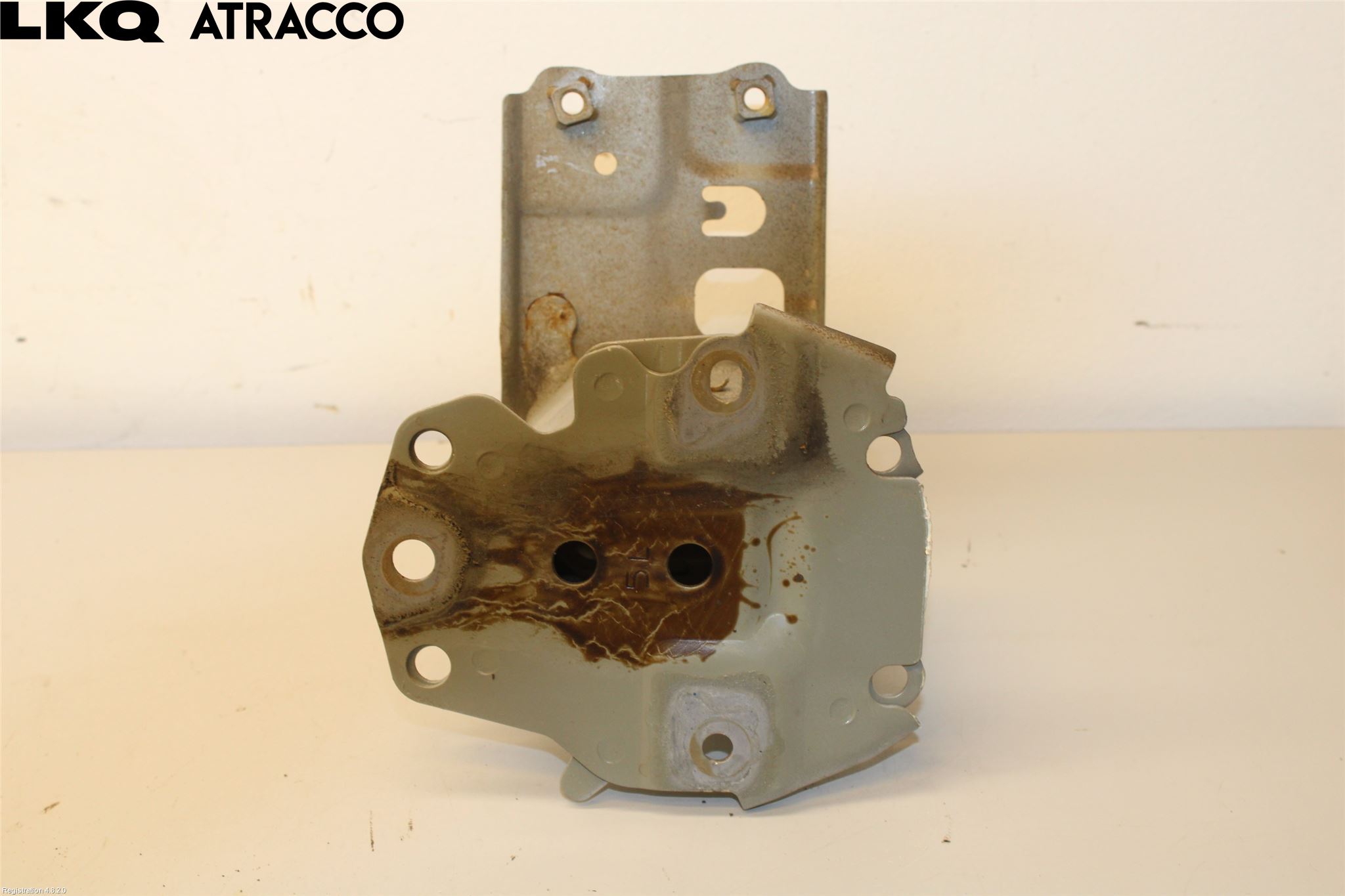 Toyota AURIS 13-19 Støtfangerfeste Bak Venstre