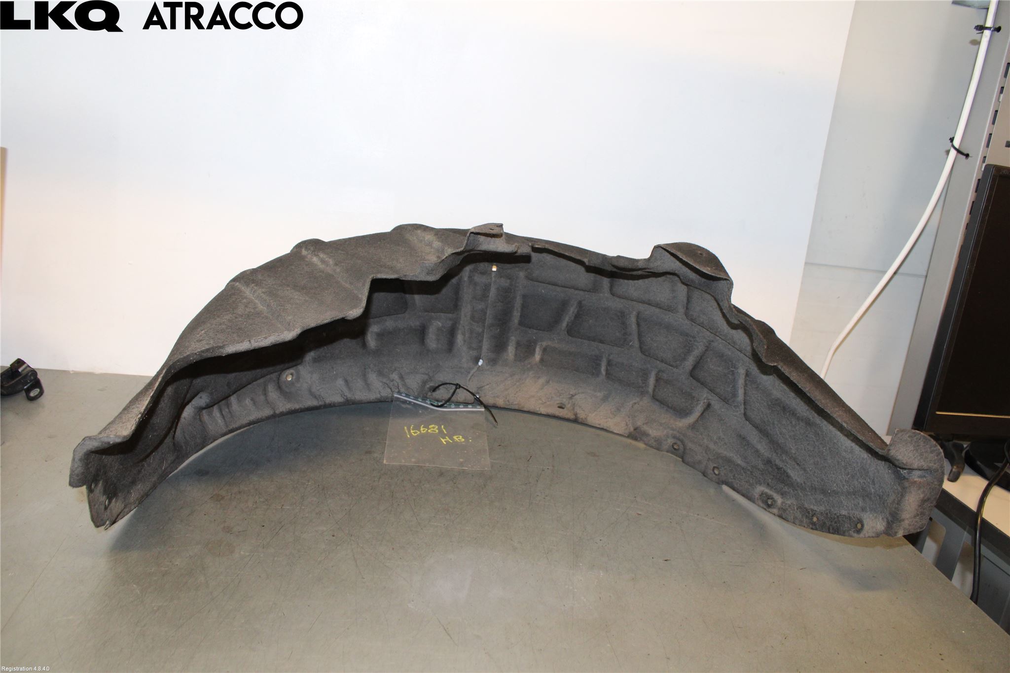 Volvo XC40/RECHARGE 18- Skjerm Indre