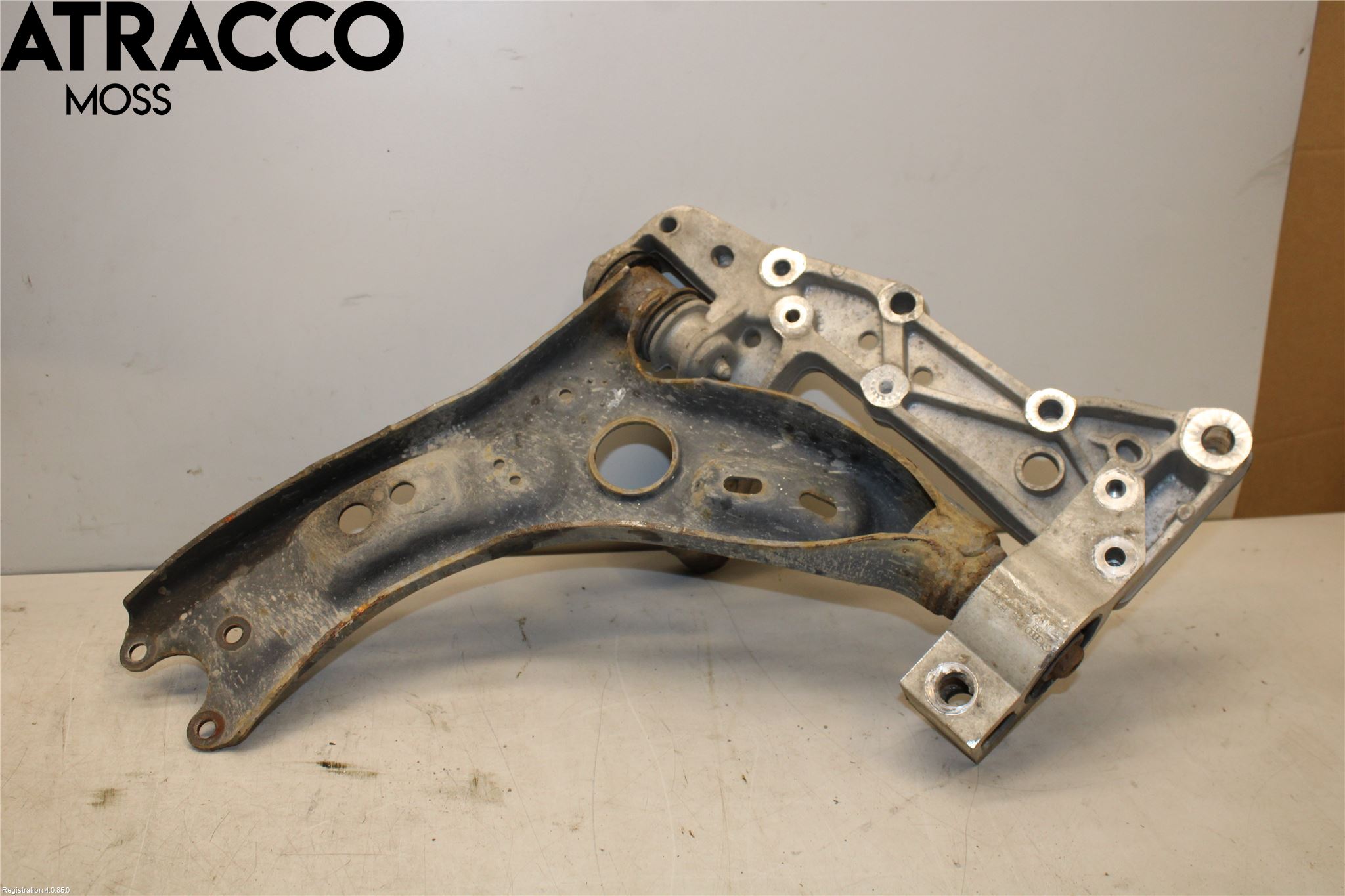 Volkswagen VW GOLF PLUS/CROSS GOLF 04-14 Bærearm Foran Høyre Nedre