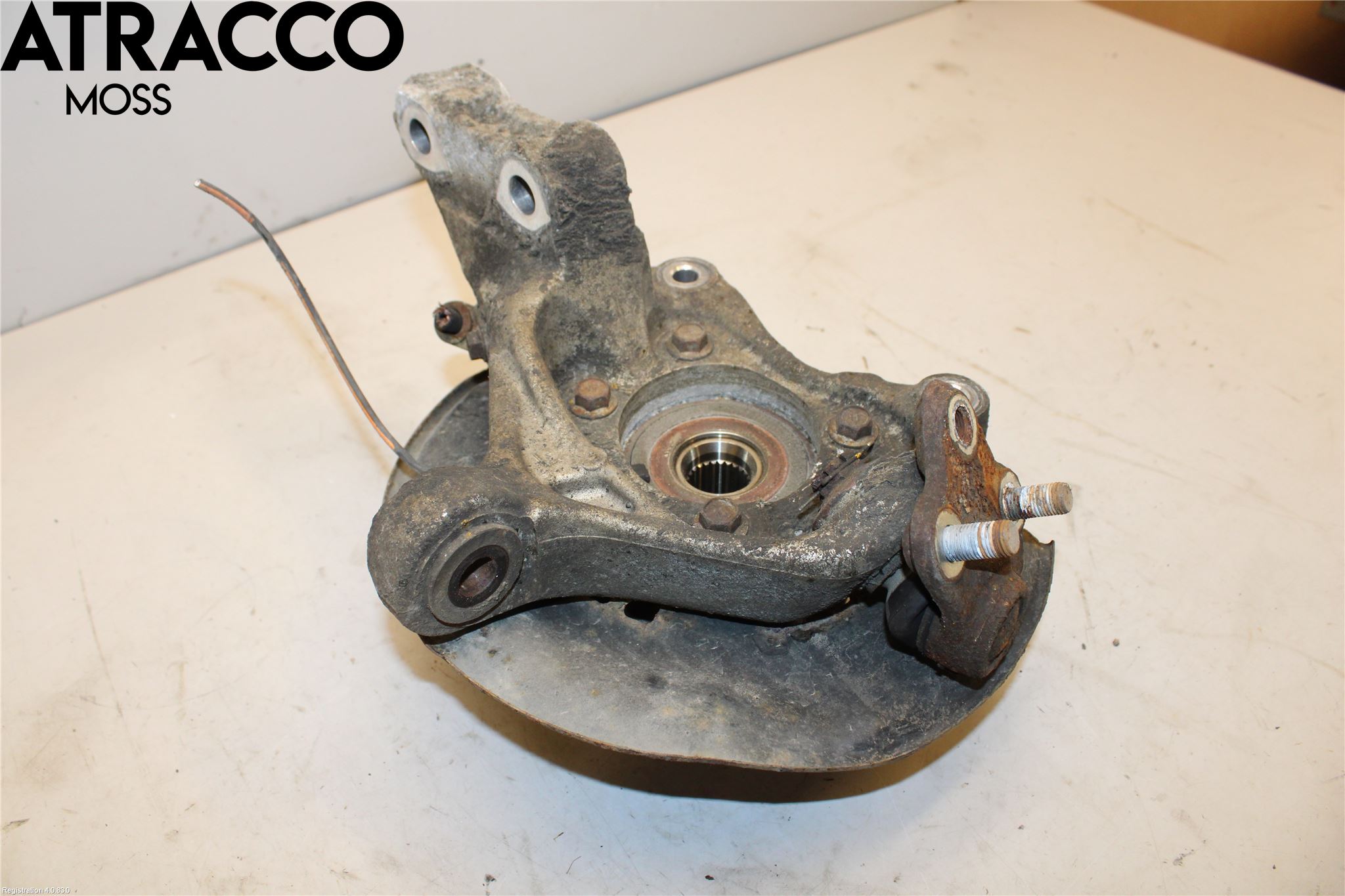 Toyota PRIUS ZVW30 09-20 Spindel Vf