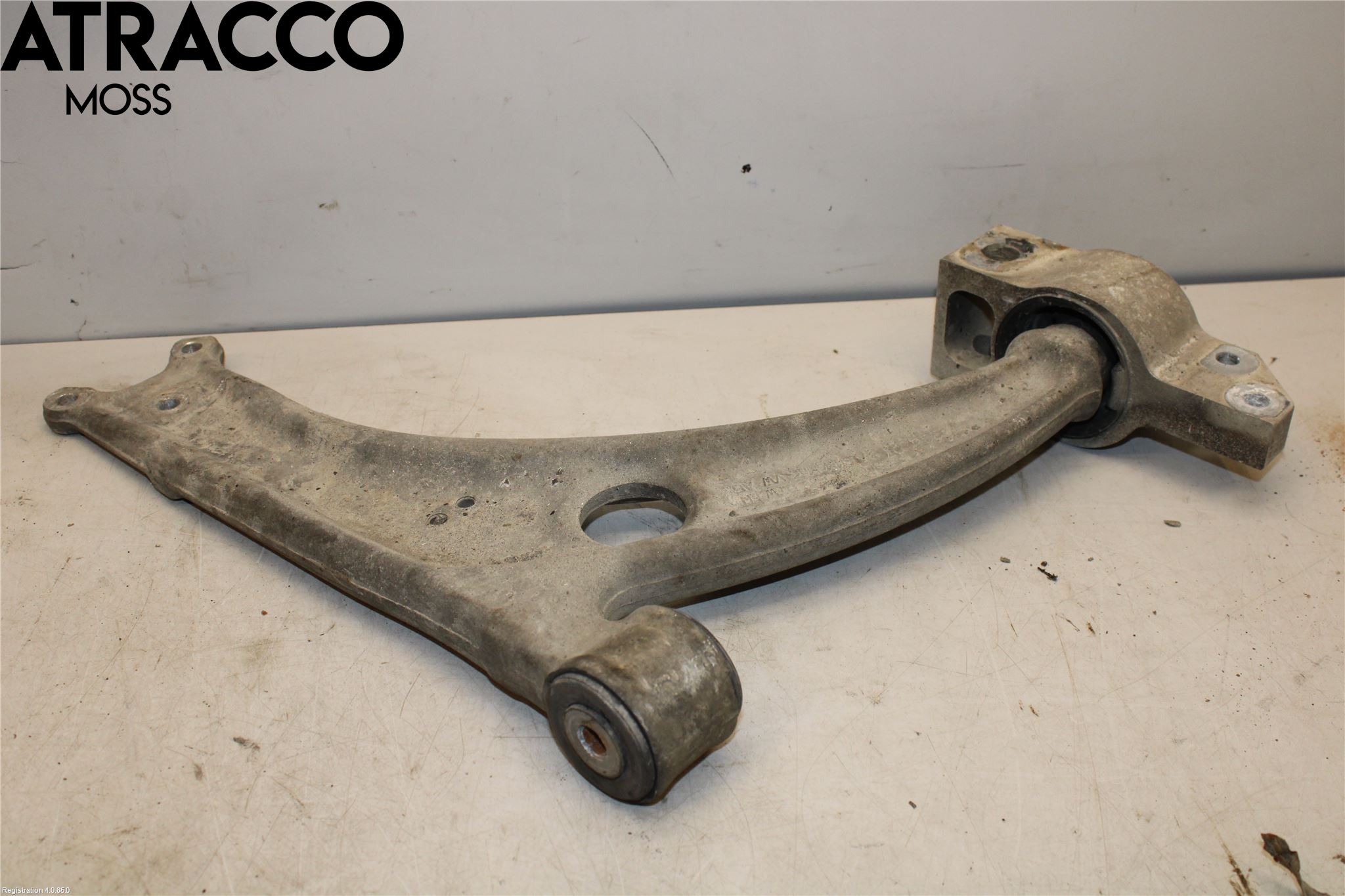 Volkswagen VW PASSAT 05-11 Bærearm Foran Høyre Nedre