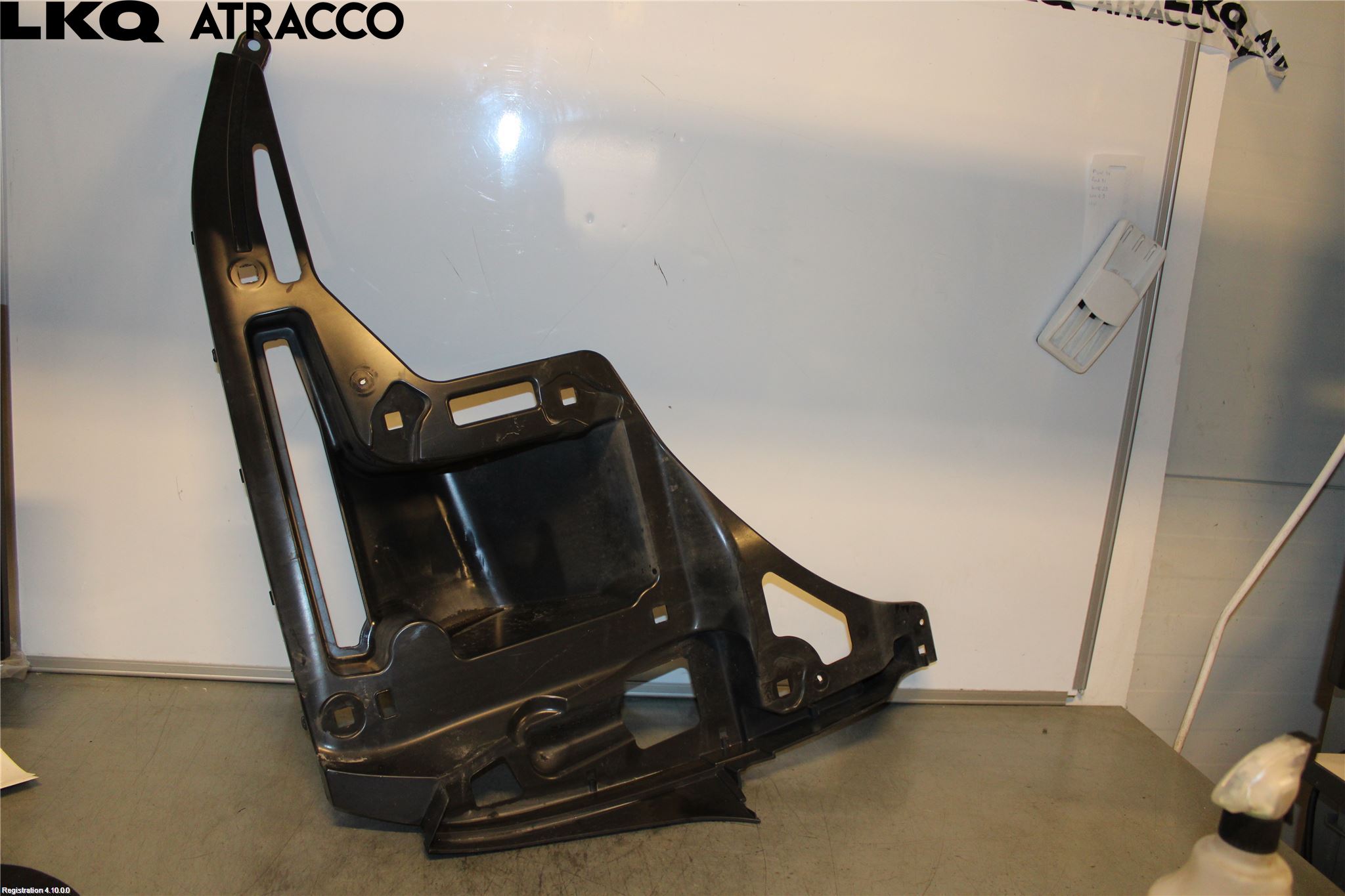 BMW i3 I01 13-22 Støtfanger Bak Hjørne Venstre