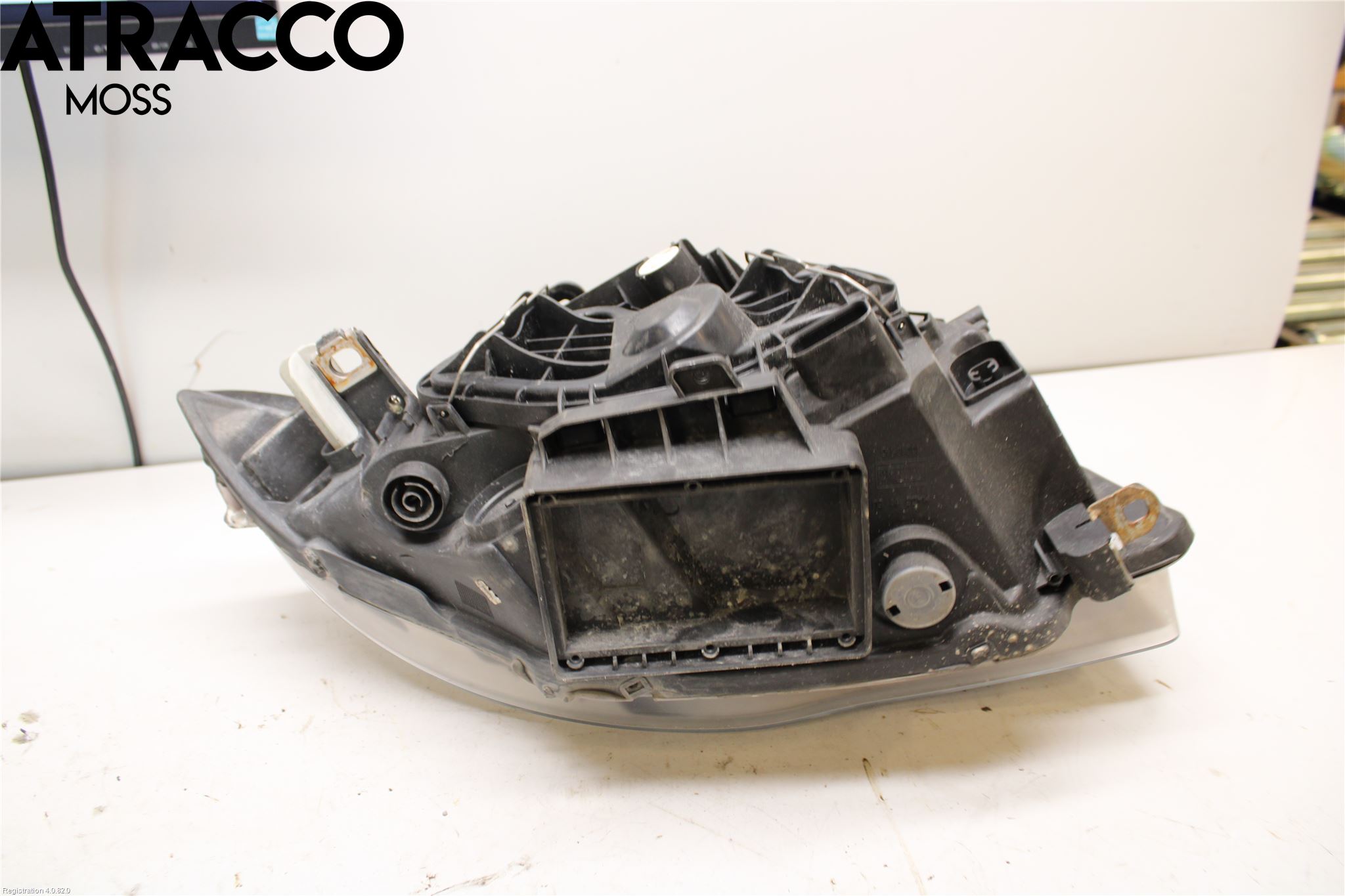 BMW 1 E87/81 5D/3D 03-11 Frontlykt Venstre