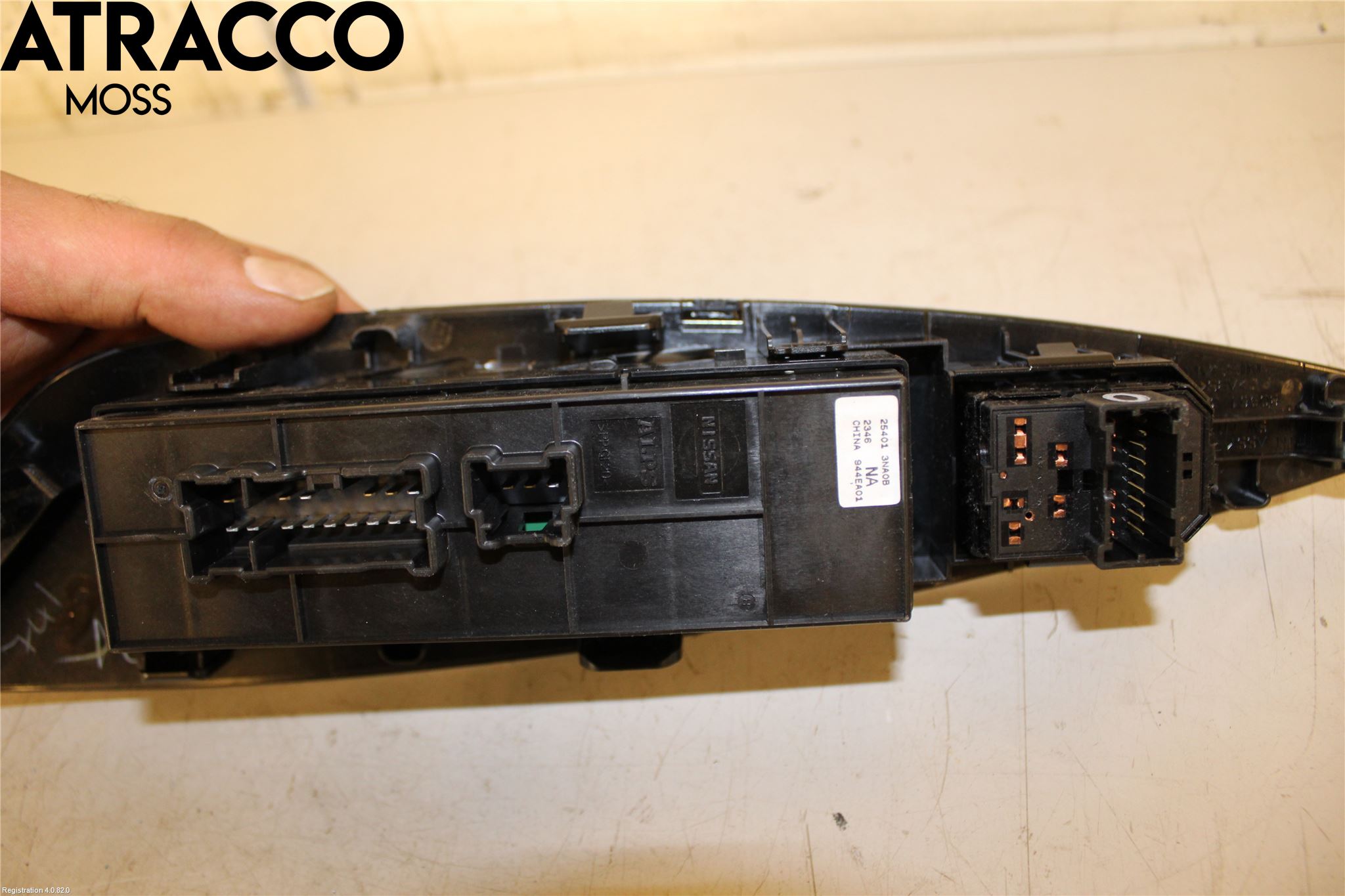 Nissan LEAF 11-17 Bryter Vindusheis