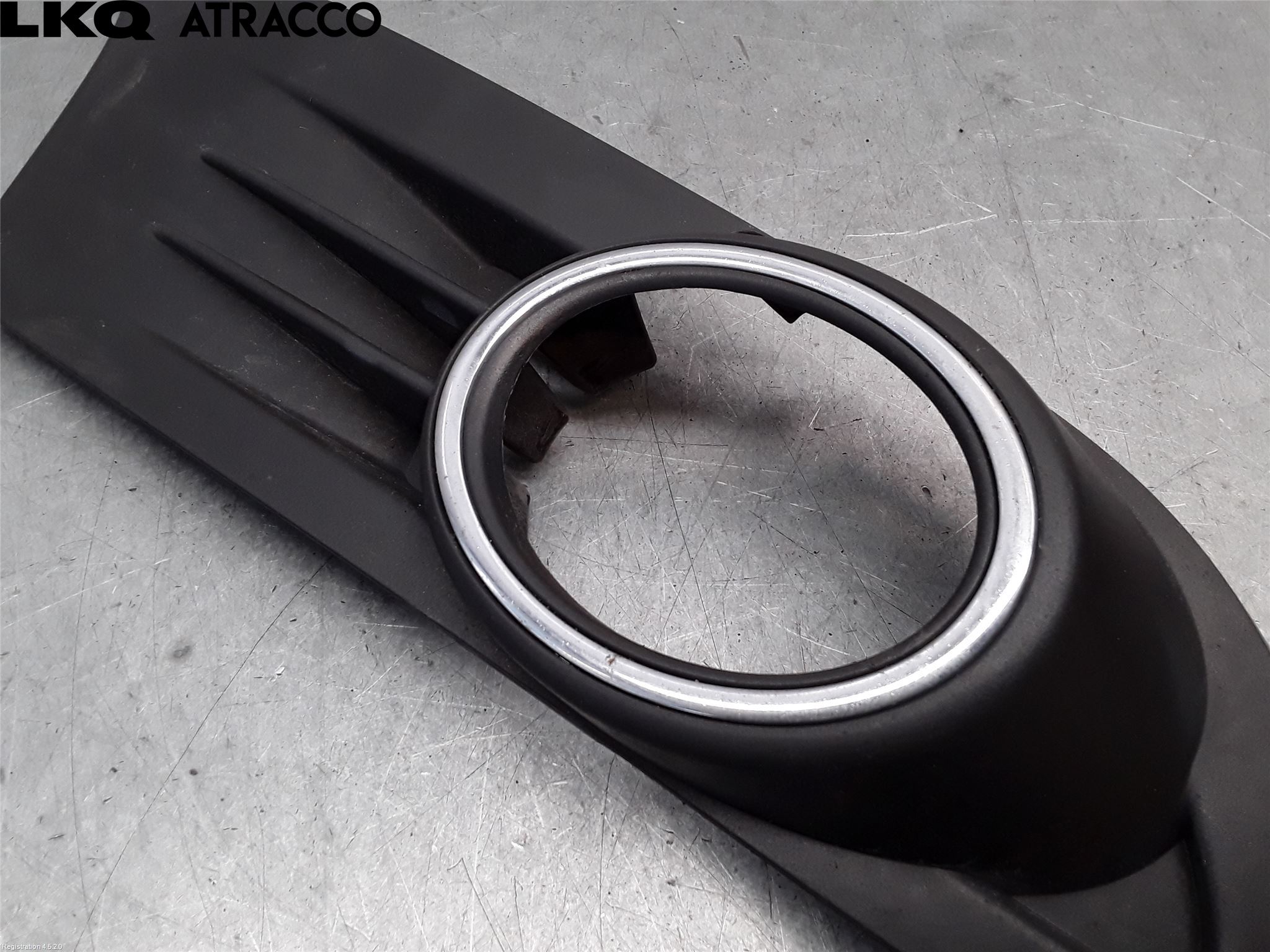 Volkswagen VW GOLF PLUS/CROSS GOLF 04-14 Frontlykt Ramme H Lyktering