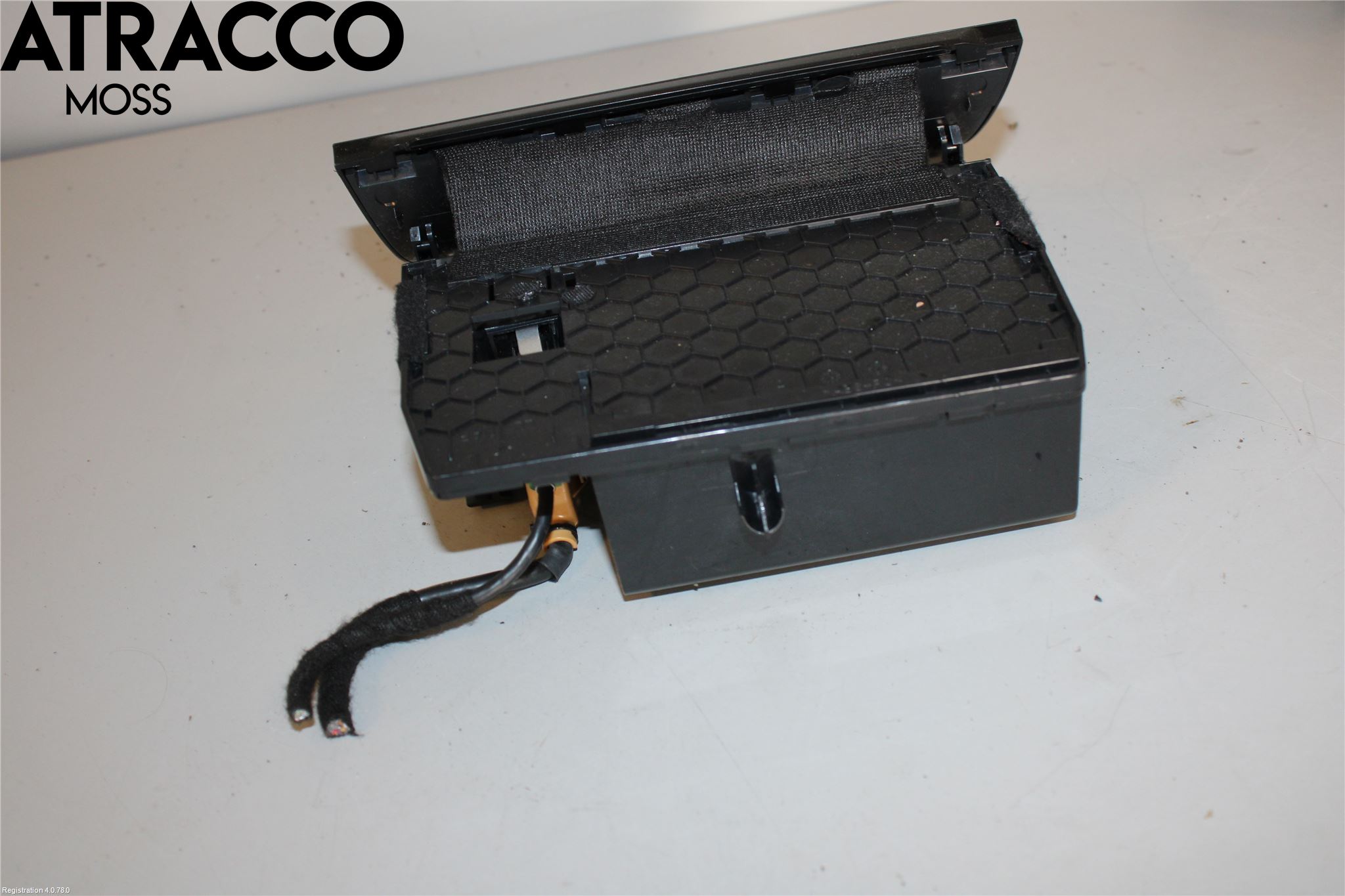 Volkswagen VW GOLF / E-GOLF VII 13-20 Innr Konsoll-Lomme