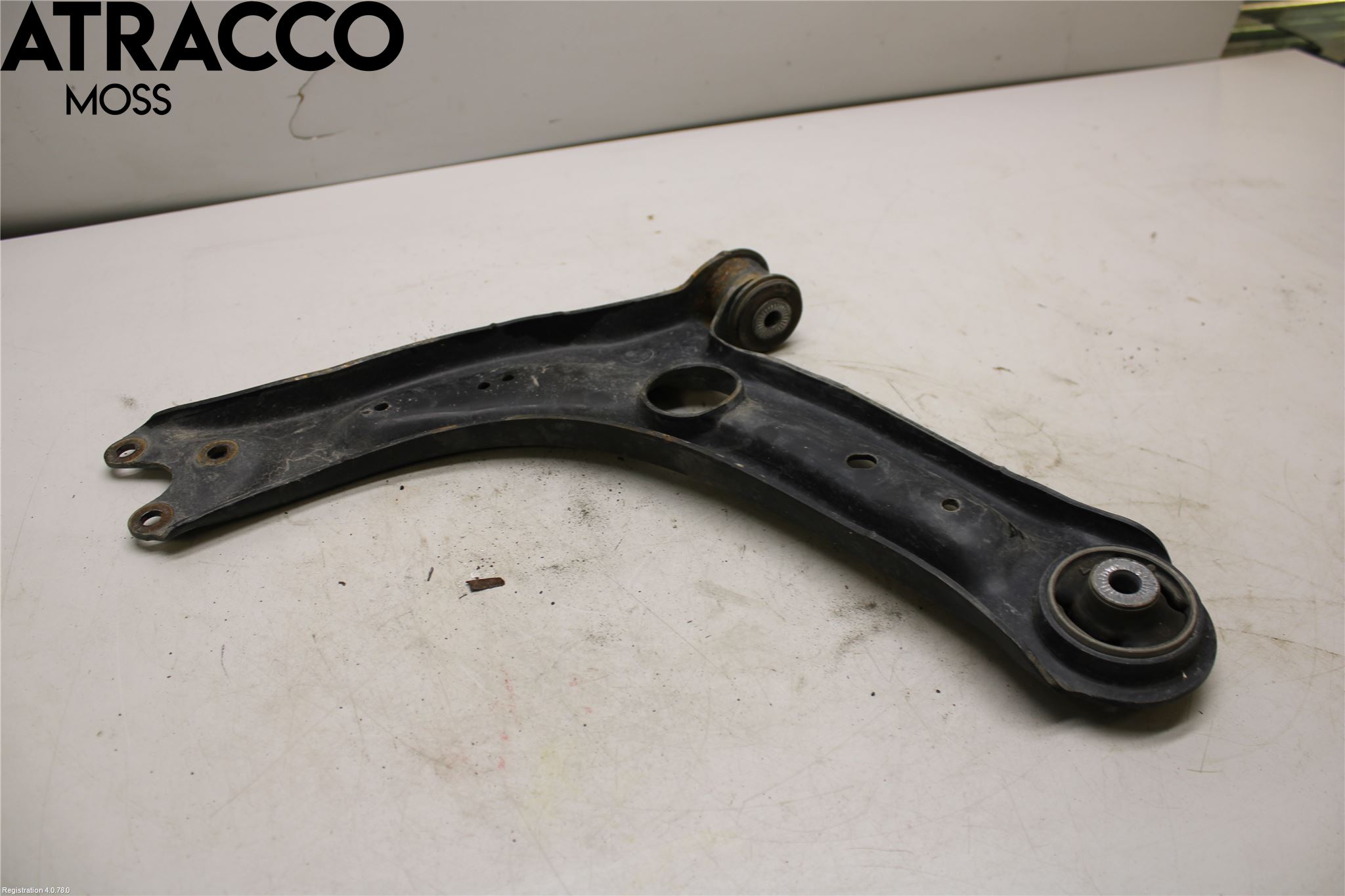 Volkswagen VW PASSAT 15-19 Bærearm Foran Høyre Nedre