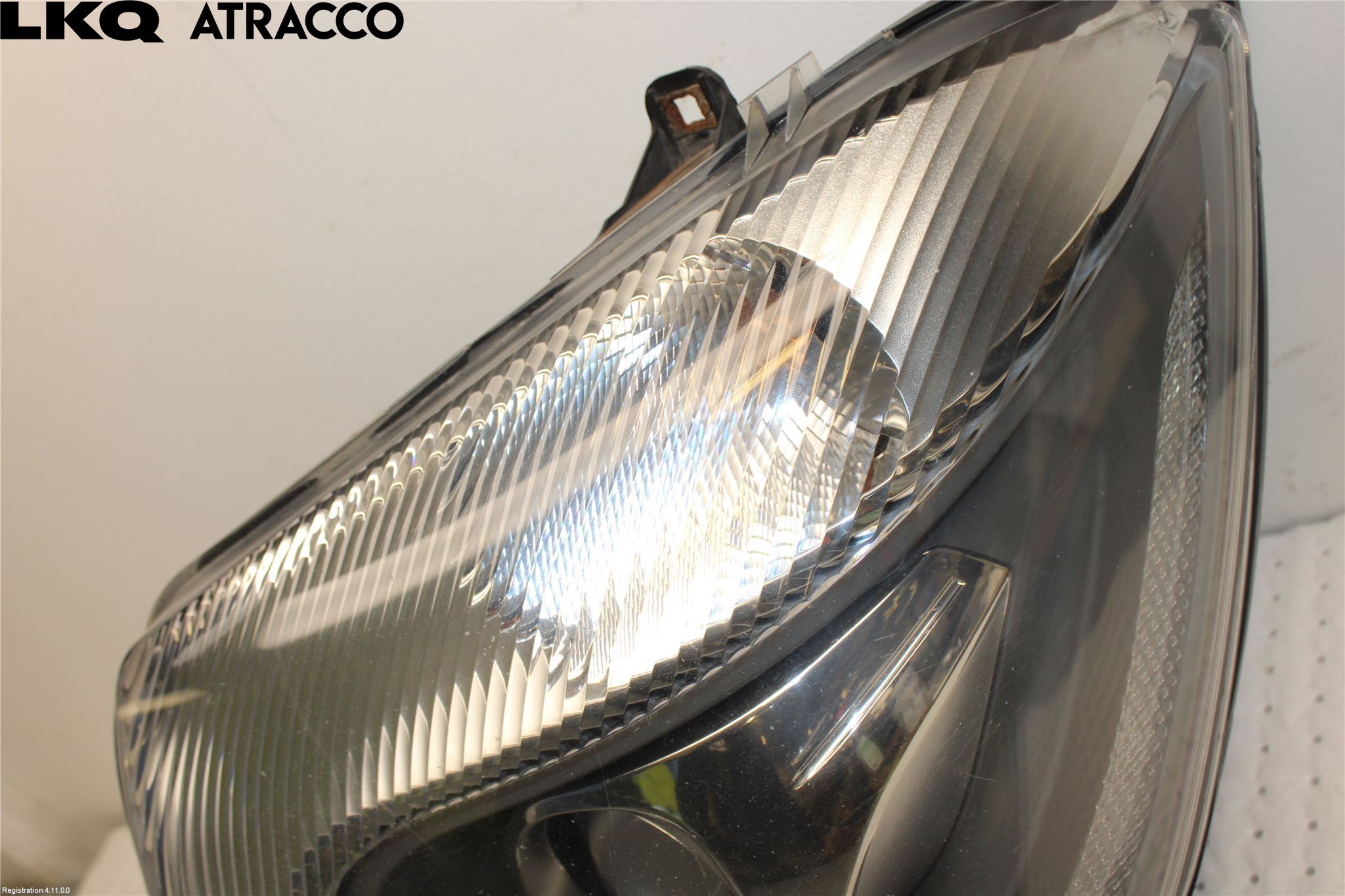 Mercedes-Benz MB SPRINTER (W906) 06-18 Frontlykt Venstre