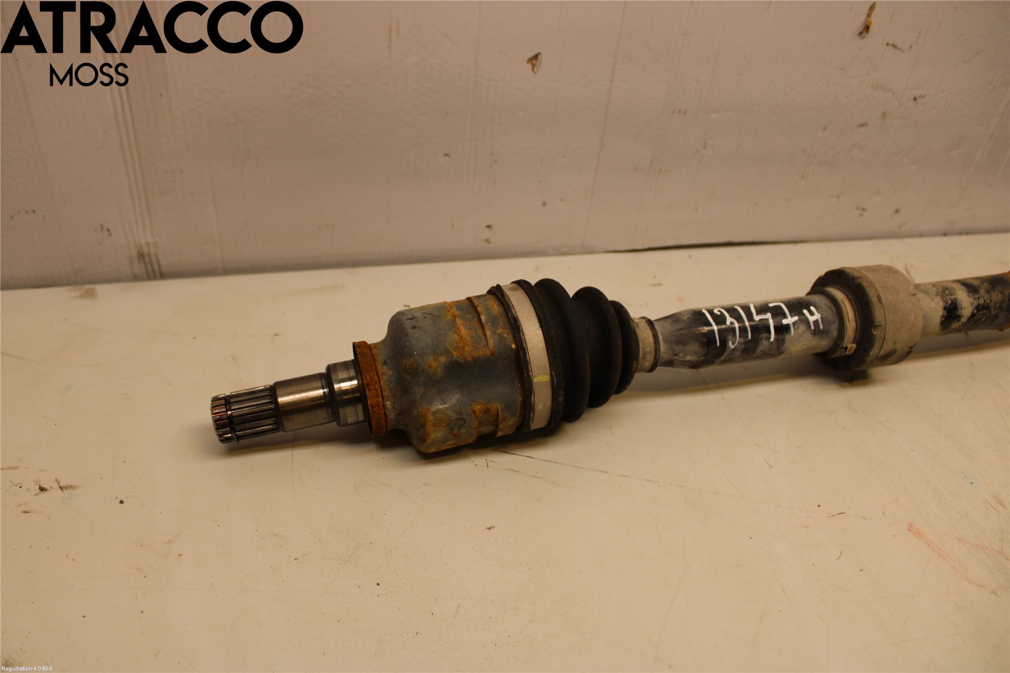 Toyota AVENSIS 09-15 Drivaksel Foran Kompl Høyre